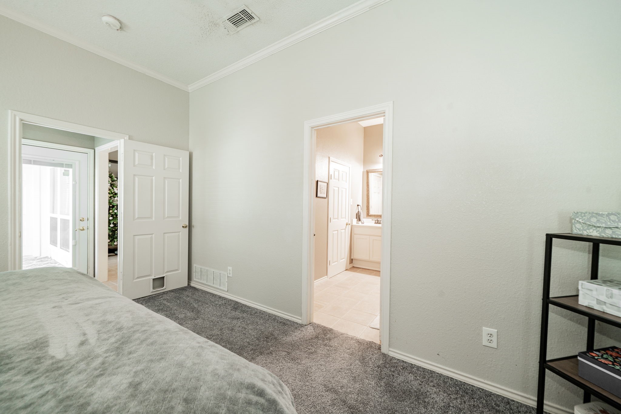 1213 Wedgecrest Lane