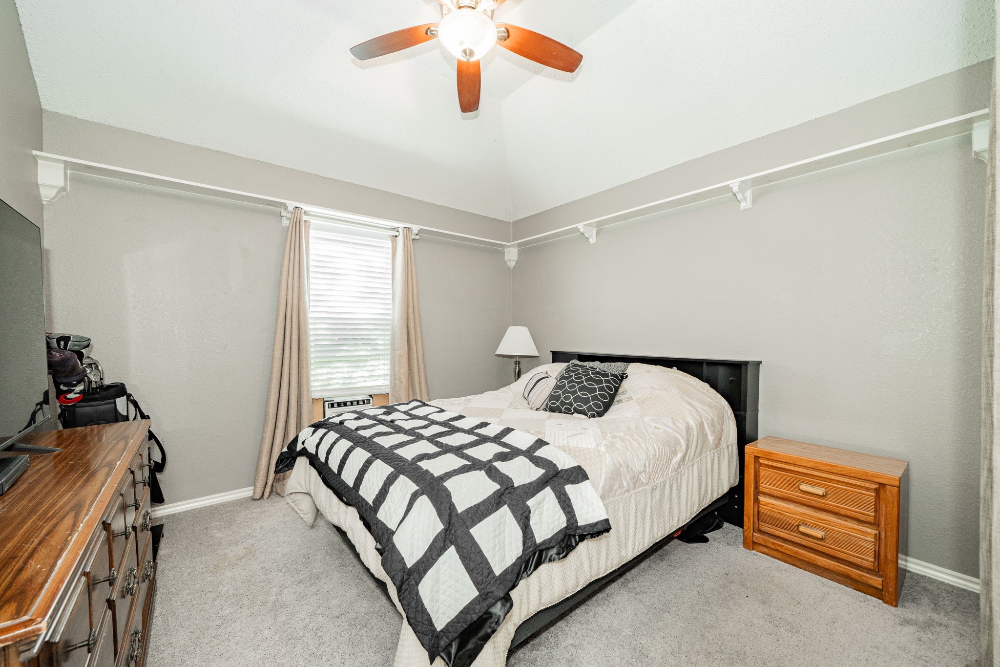 1213 Wedgecrest Lane