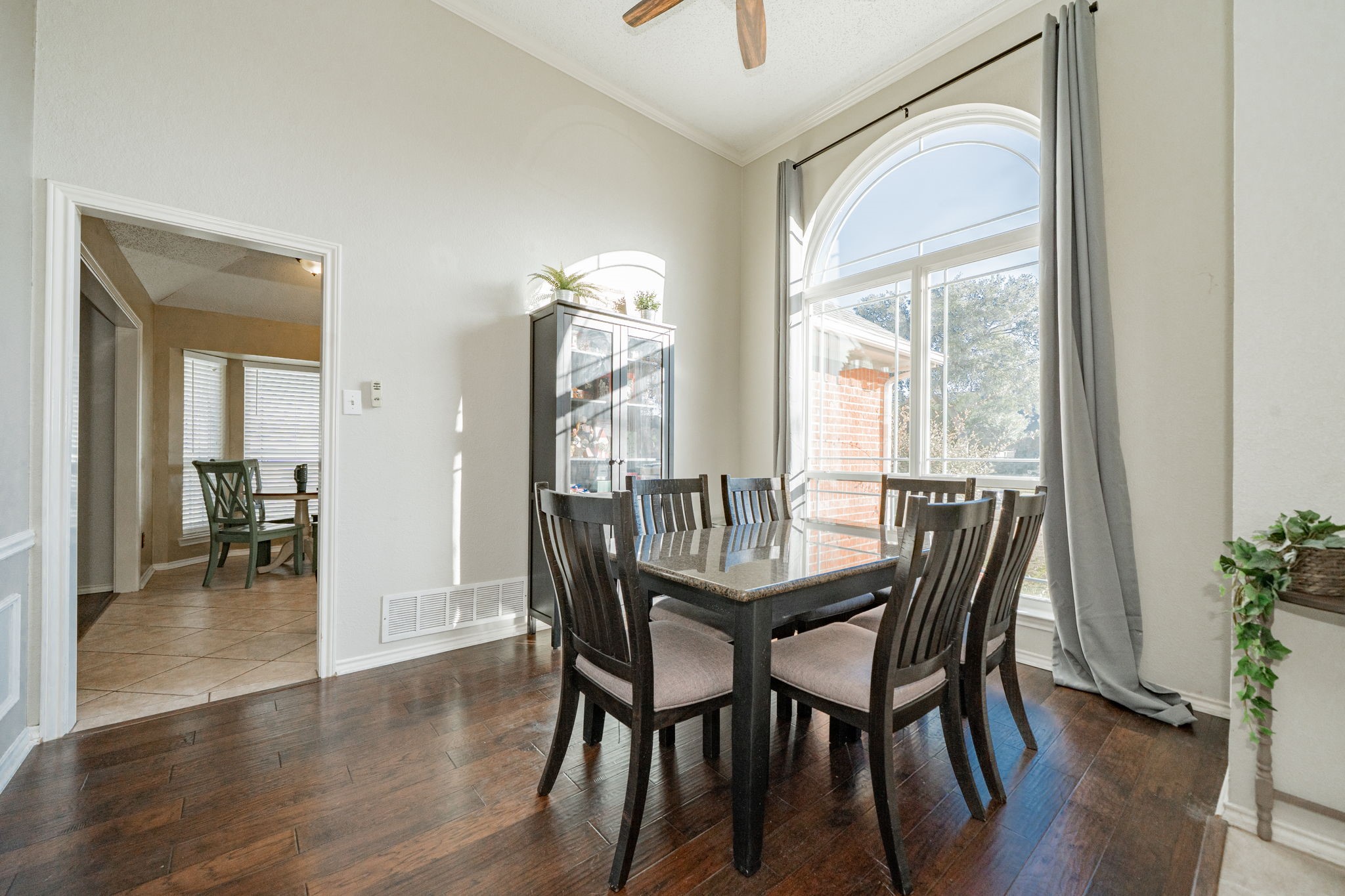 1213 Wedgecrest Lane