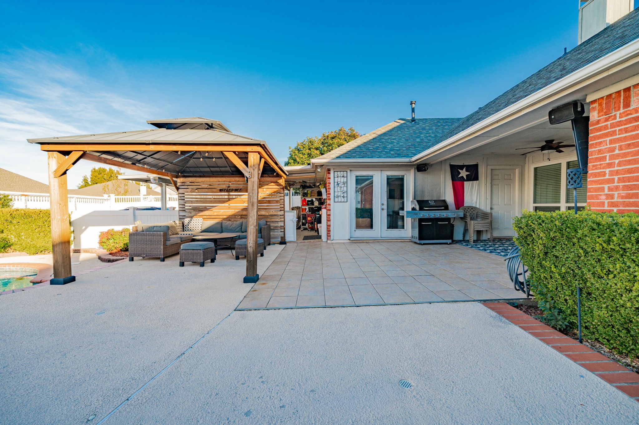 1213 Wedgecrest Lane