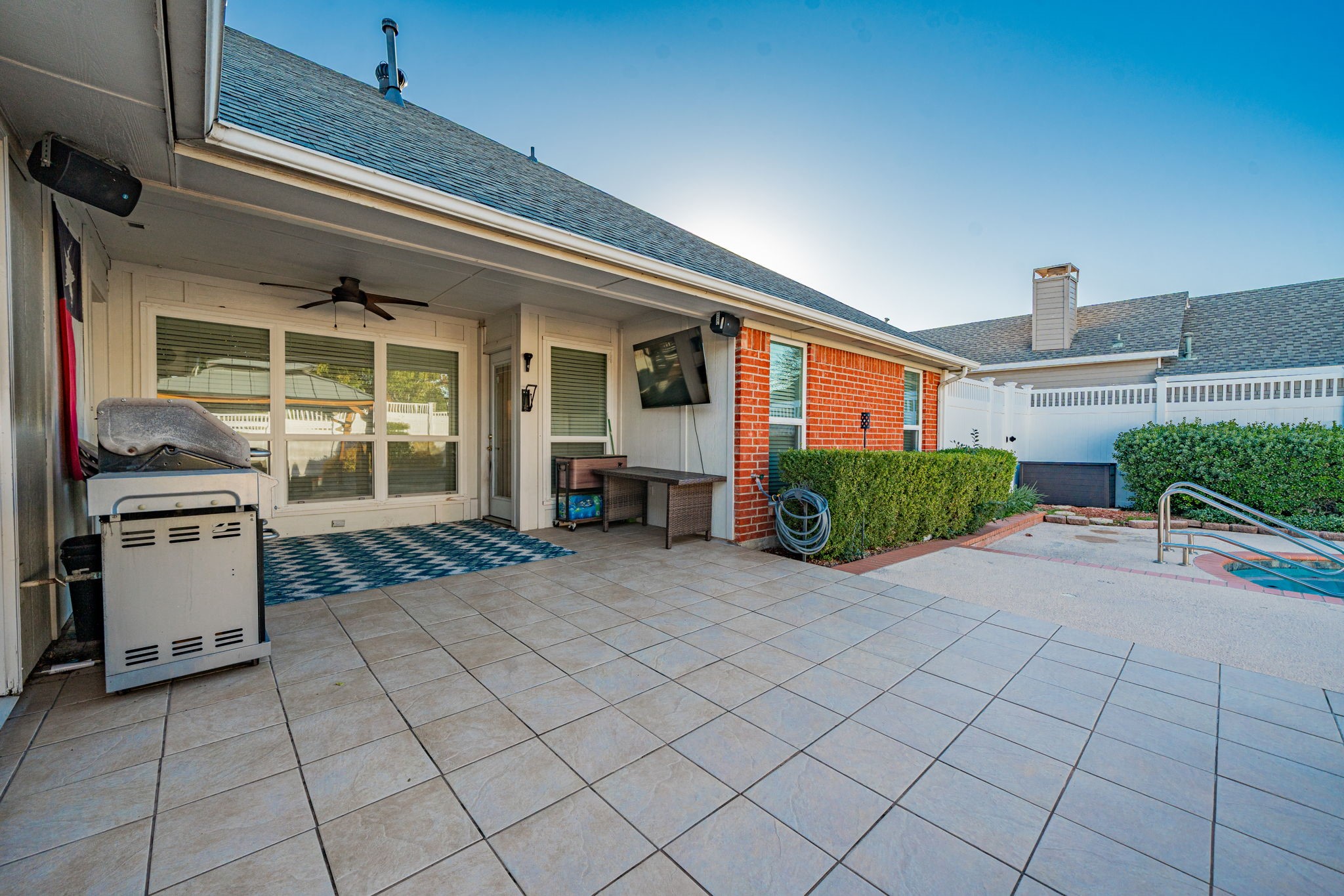 1213 Wedgecrest Lane