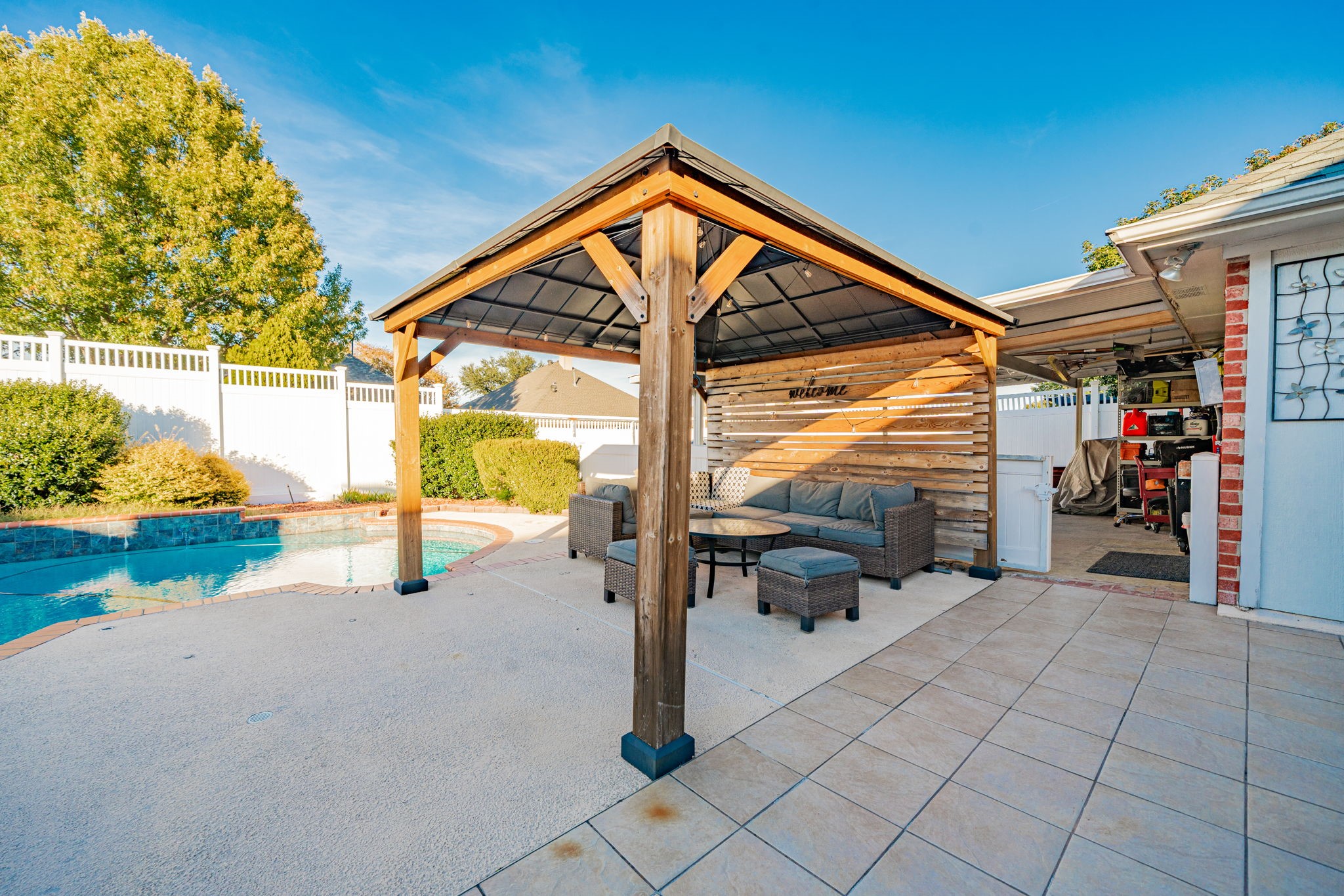 1213 Wedgecrest Lane