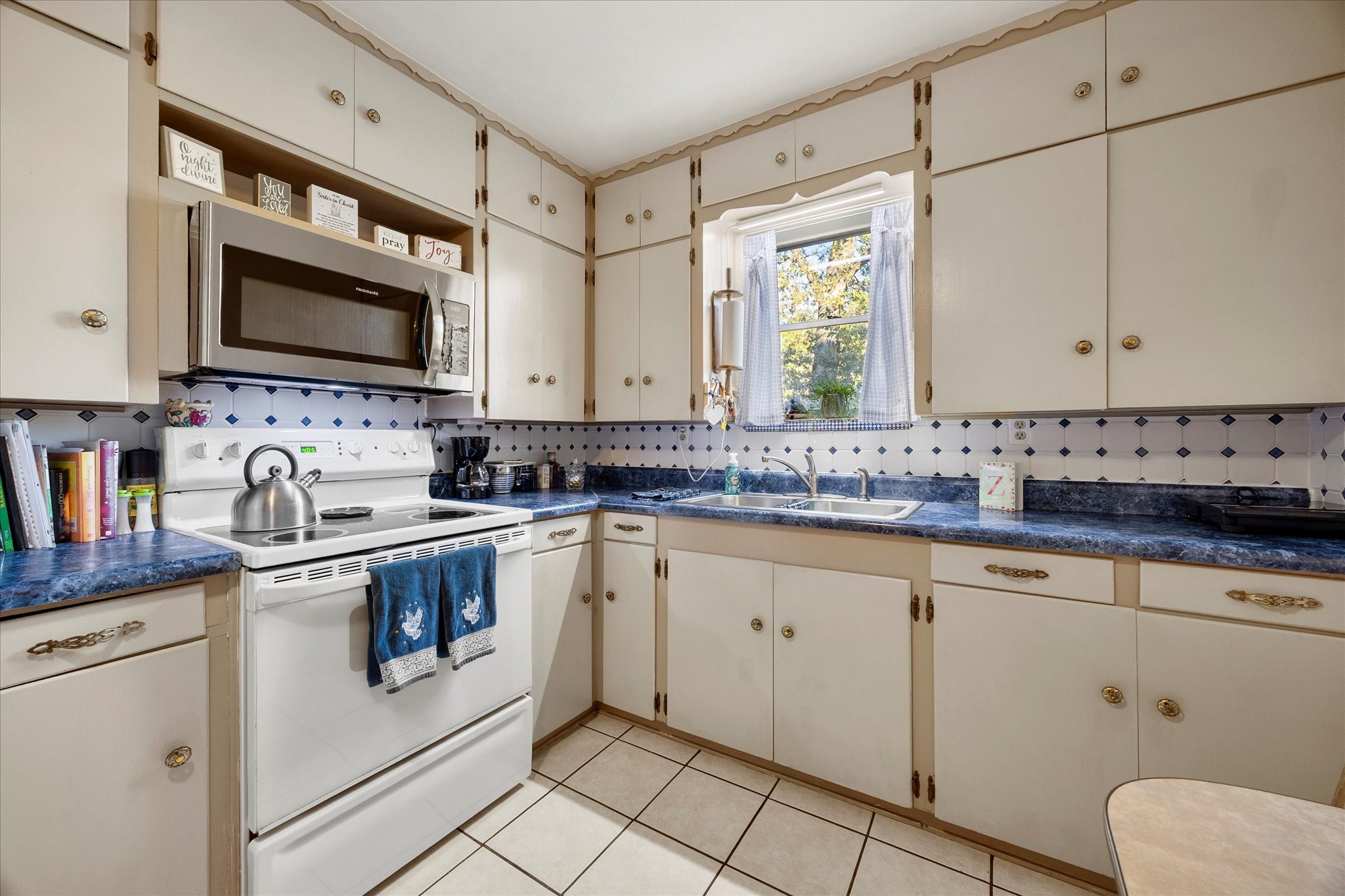 2097 County Road 3830