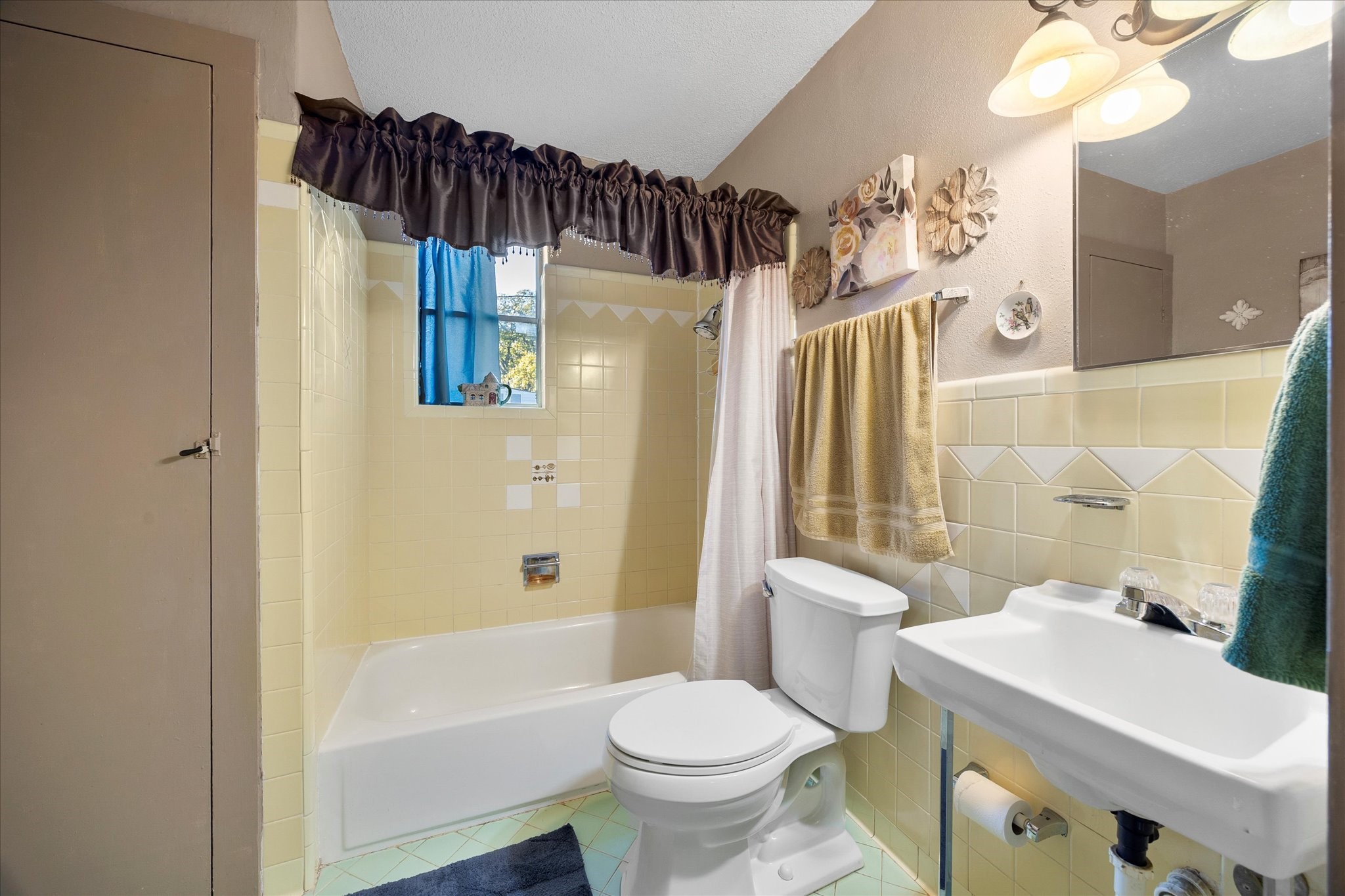 2097 County Road 3830