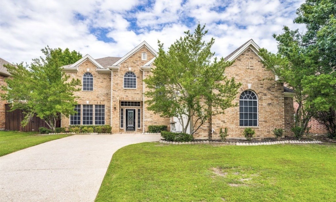 4318 Meadowcove Drive