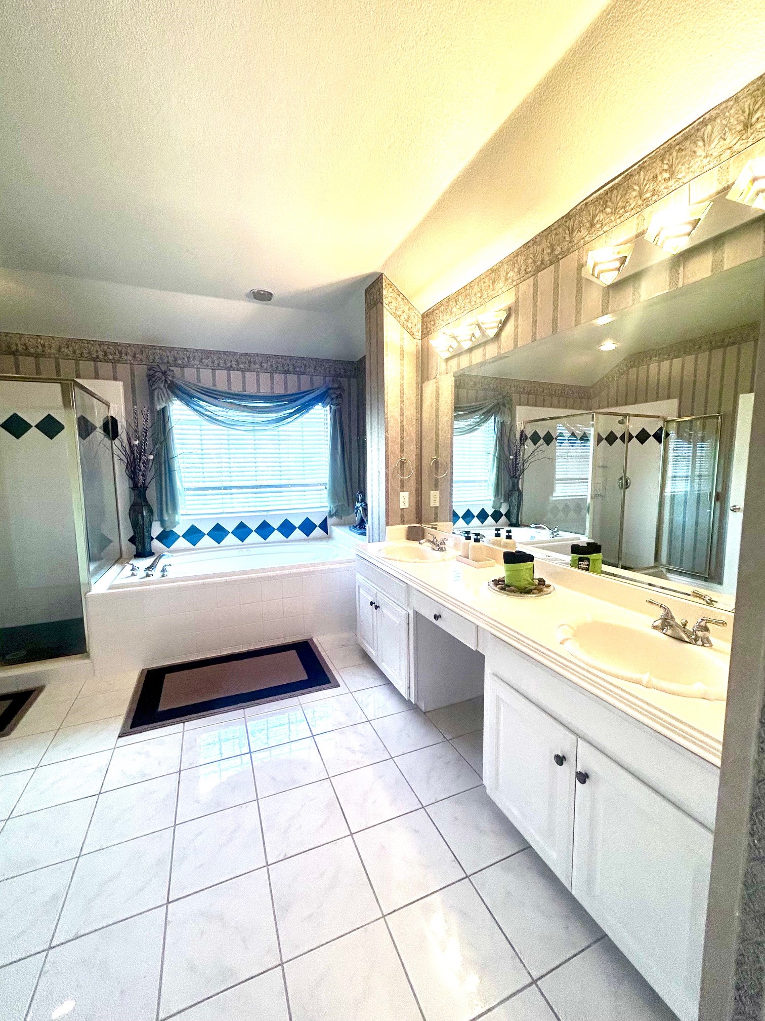 4318 Meadowcove Drive