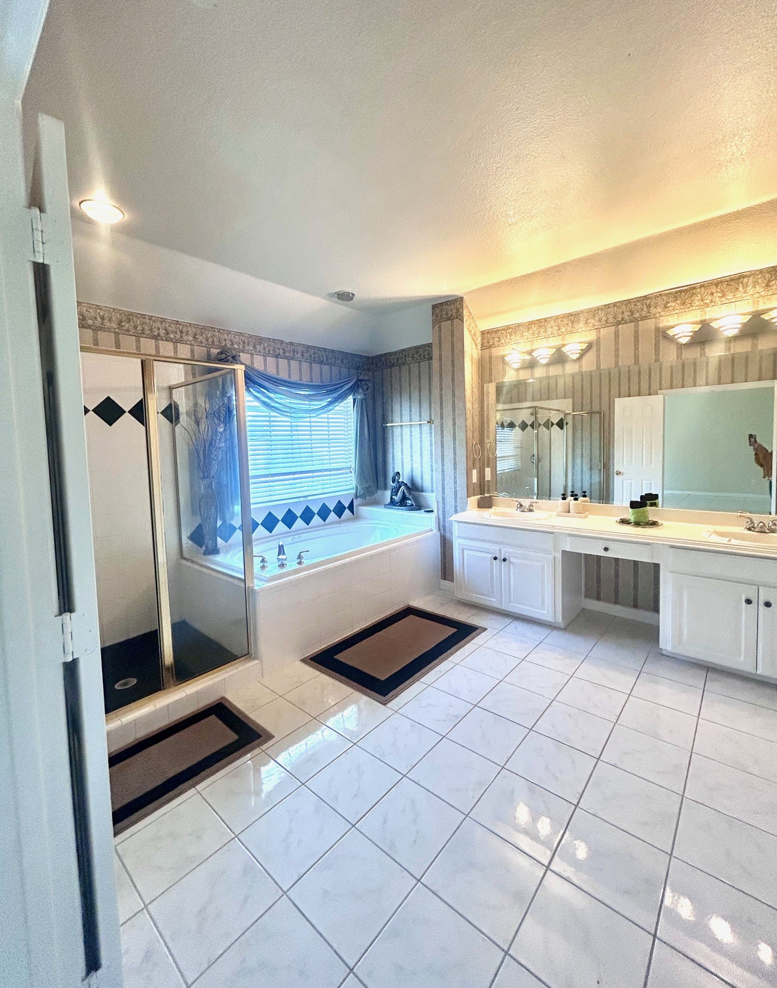 4318 Meadowcove Drive