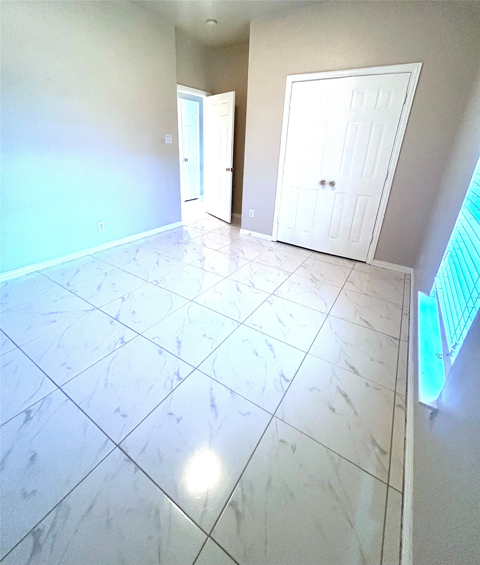 4318 Meadowcove Drive