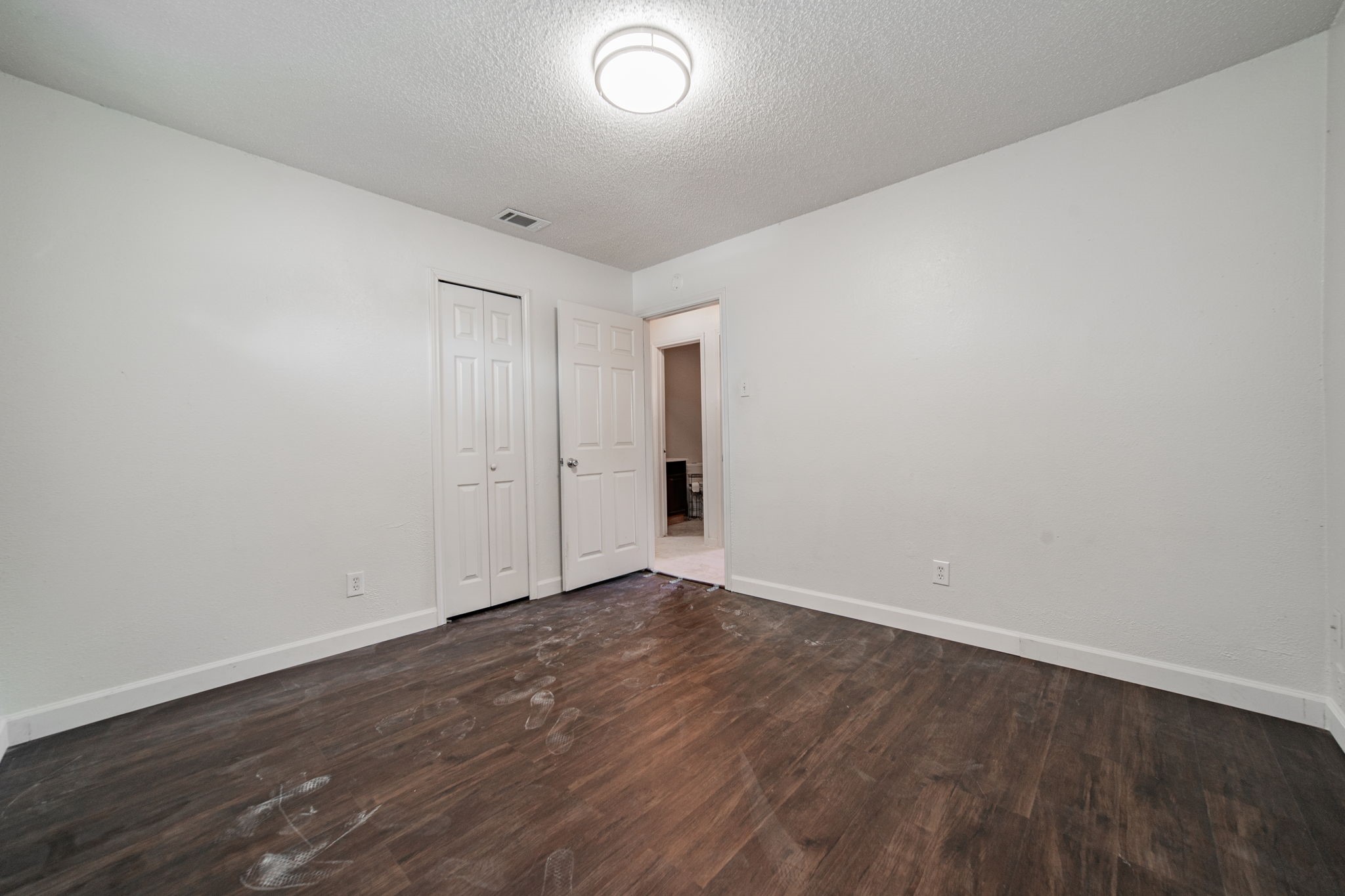 1409 Meridian Way