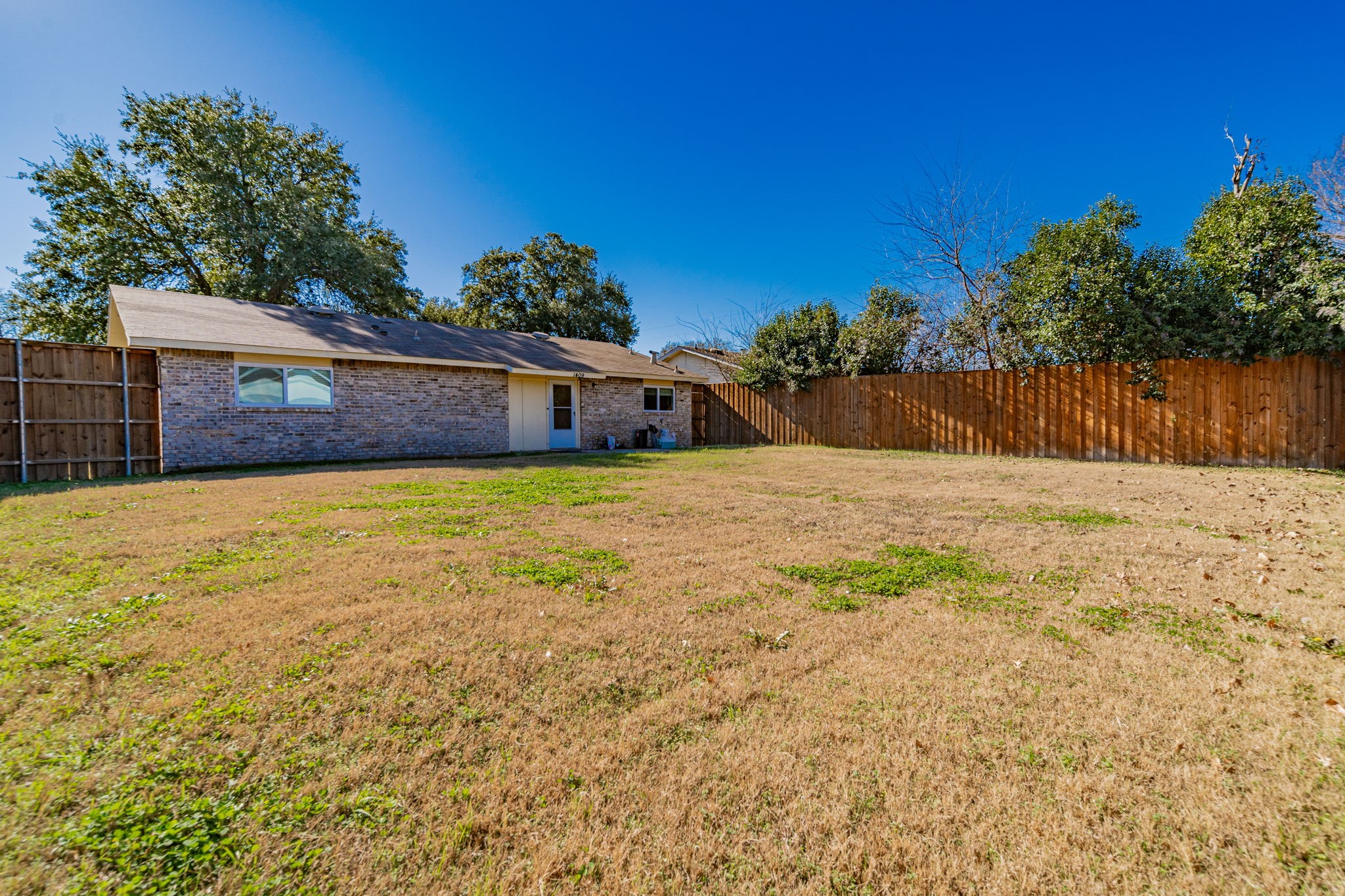 1409 Meridian Way