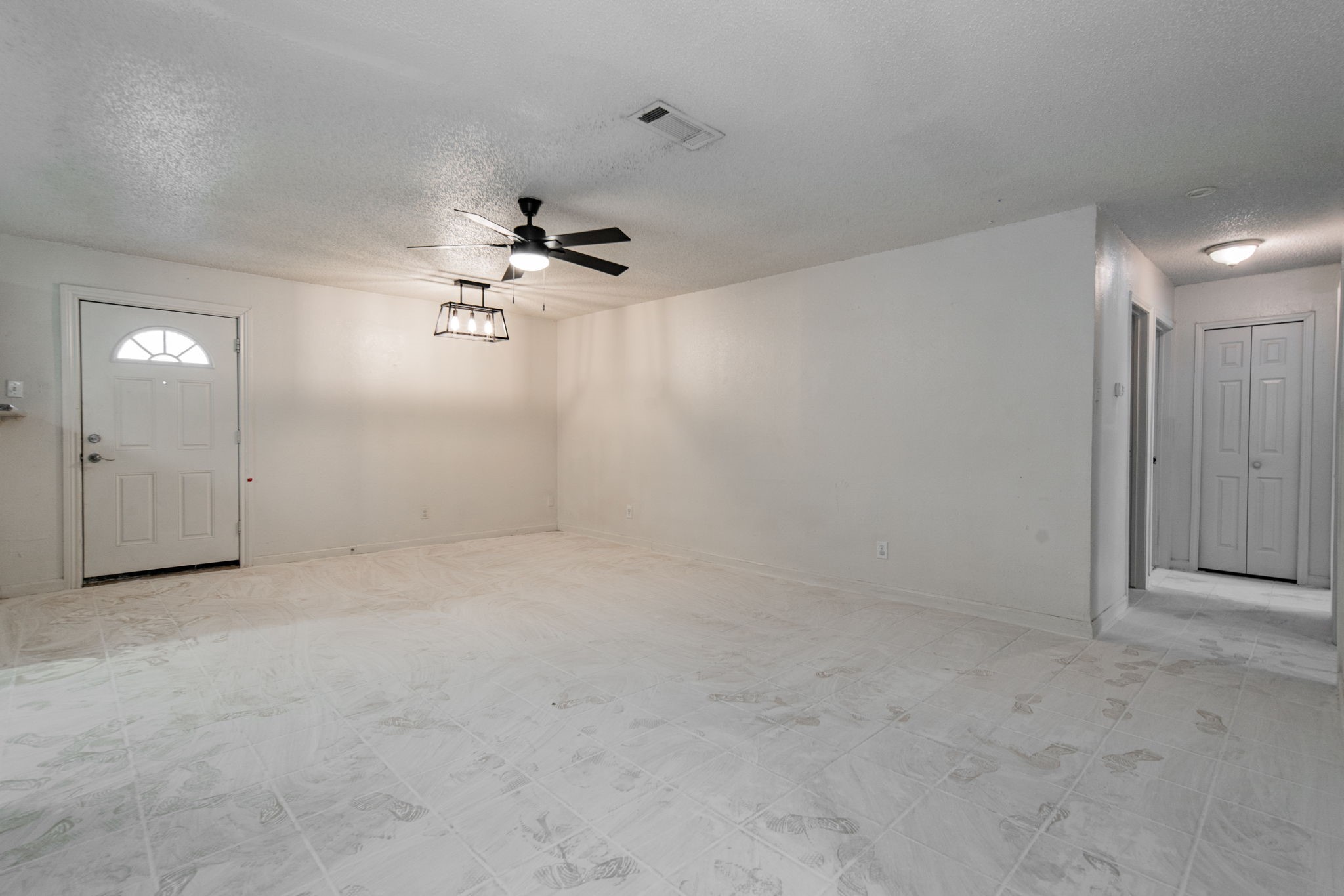 1409 Meridian Way
