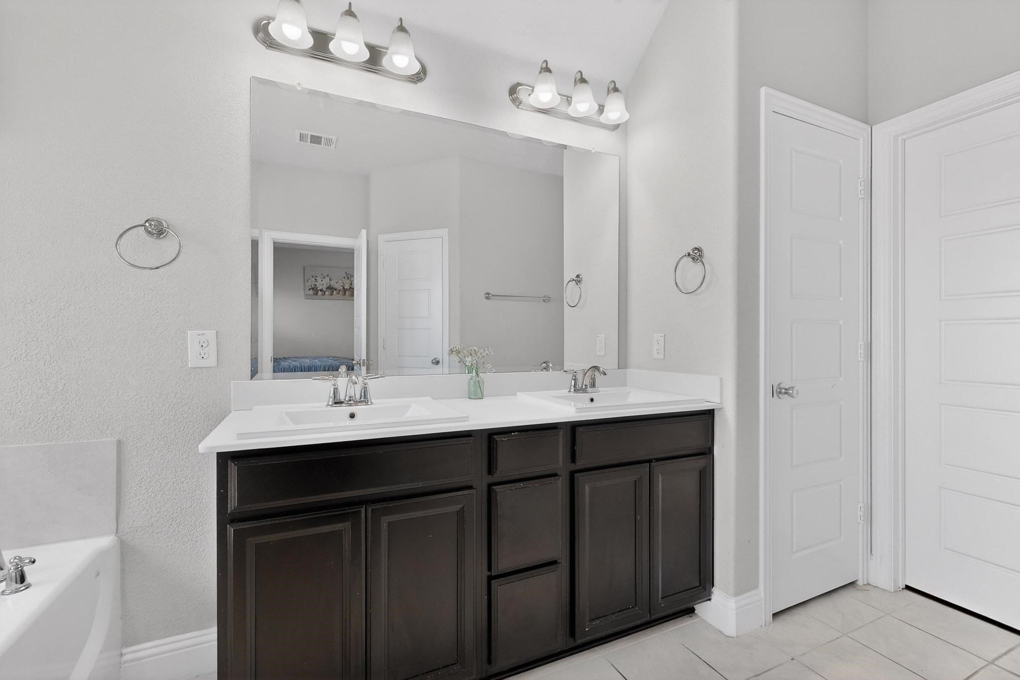 5221 Tuscarora Trail