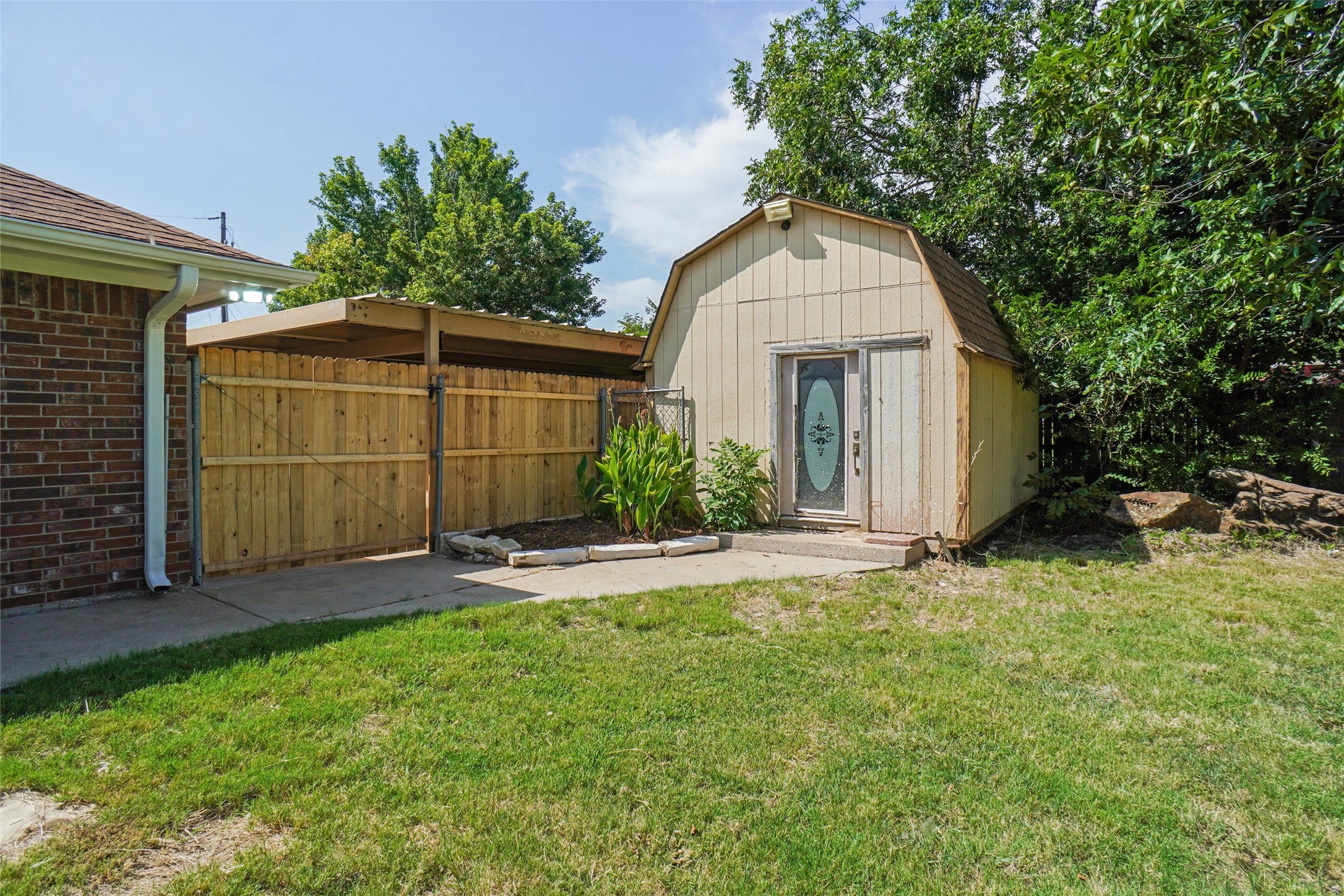 302 Robins Way