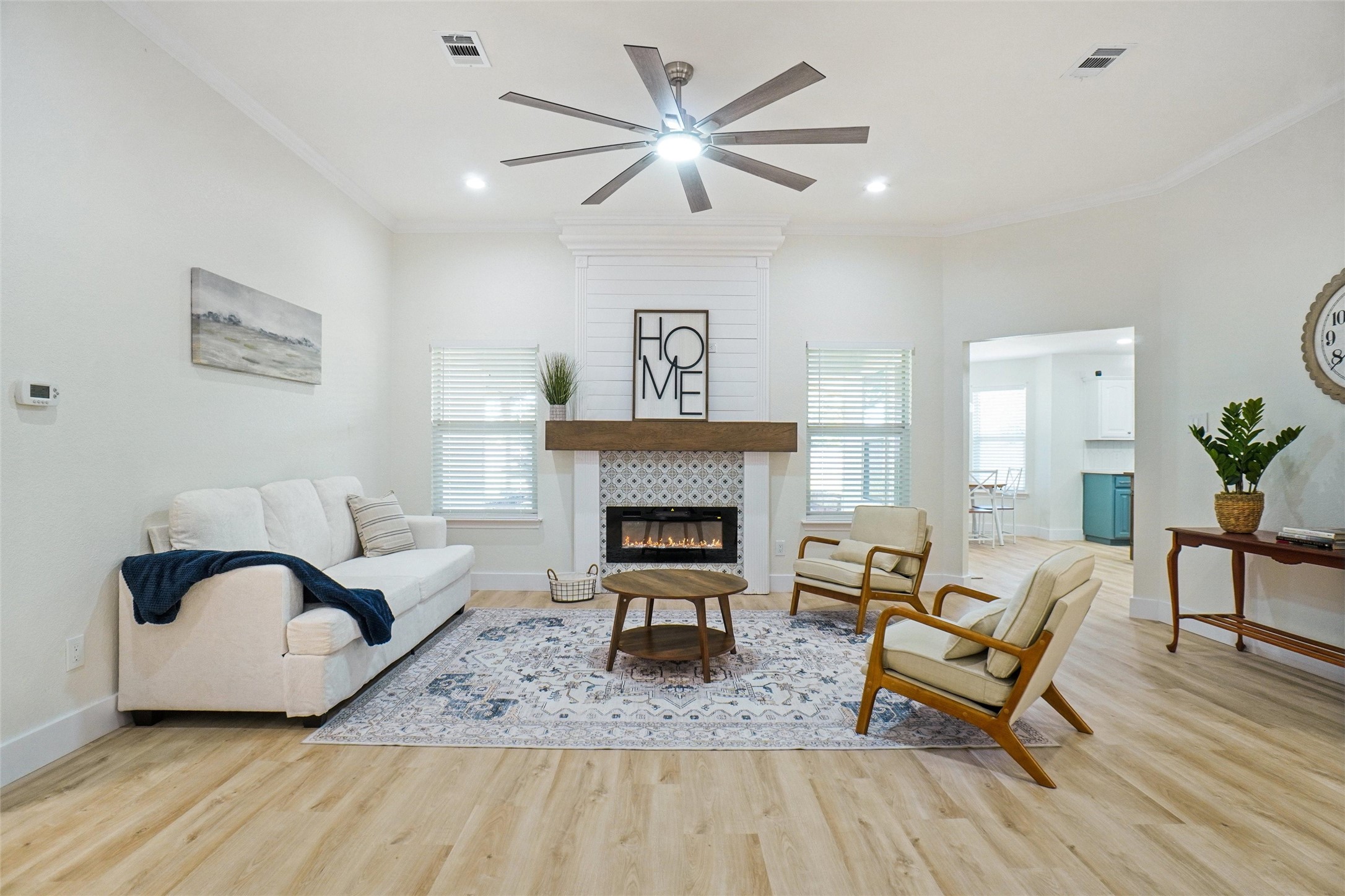 302 Robins Way