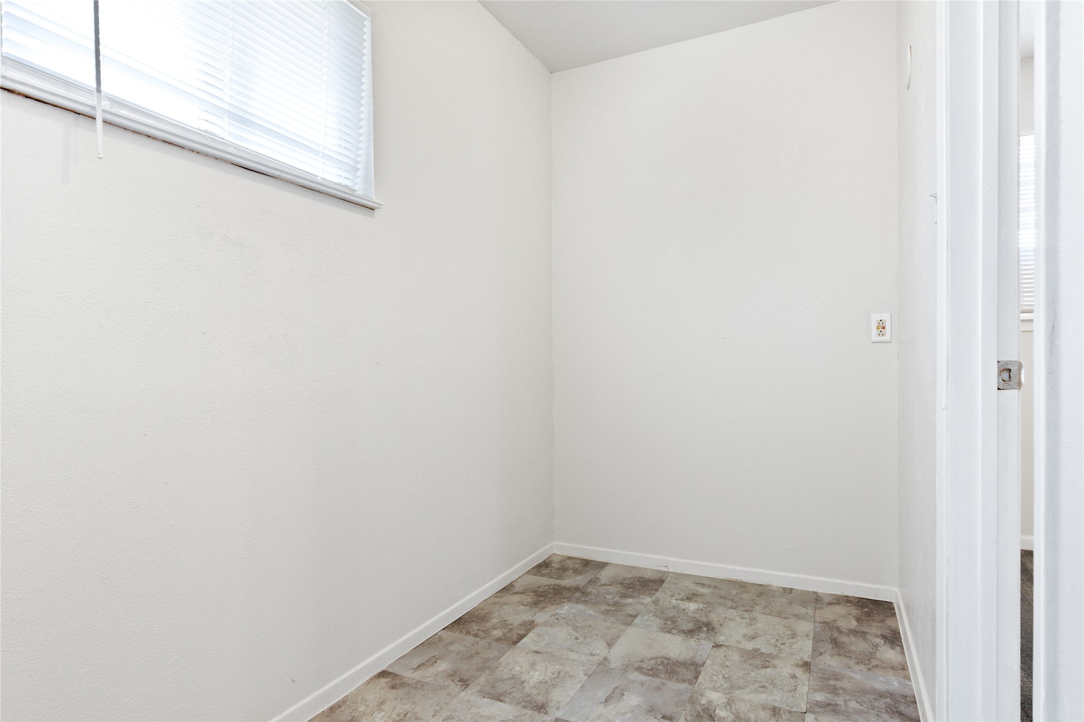 215 Jasanda Way