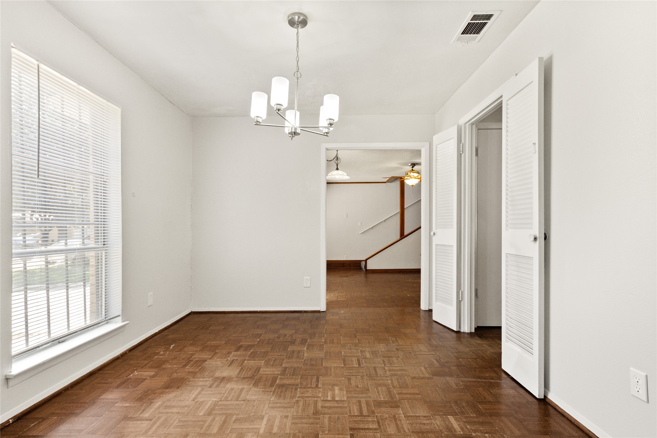 215 Jasanda Way