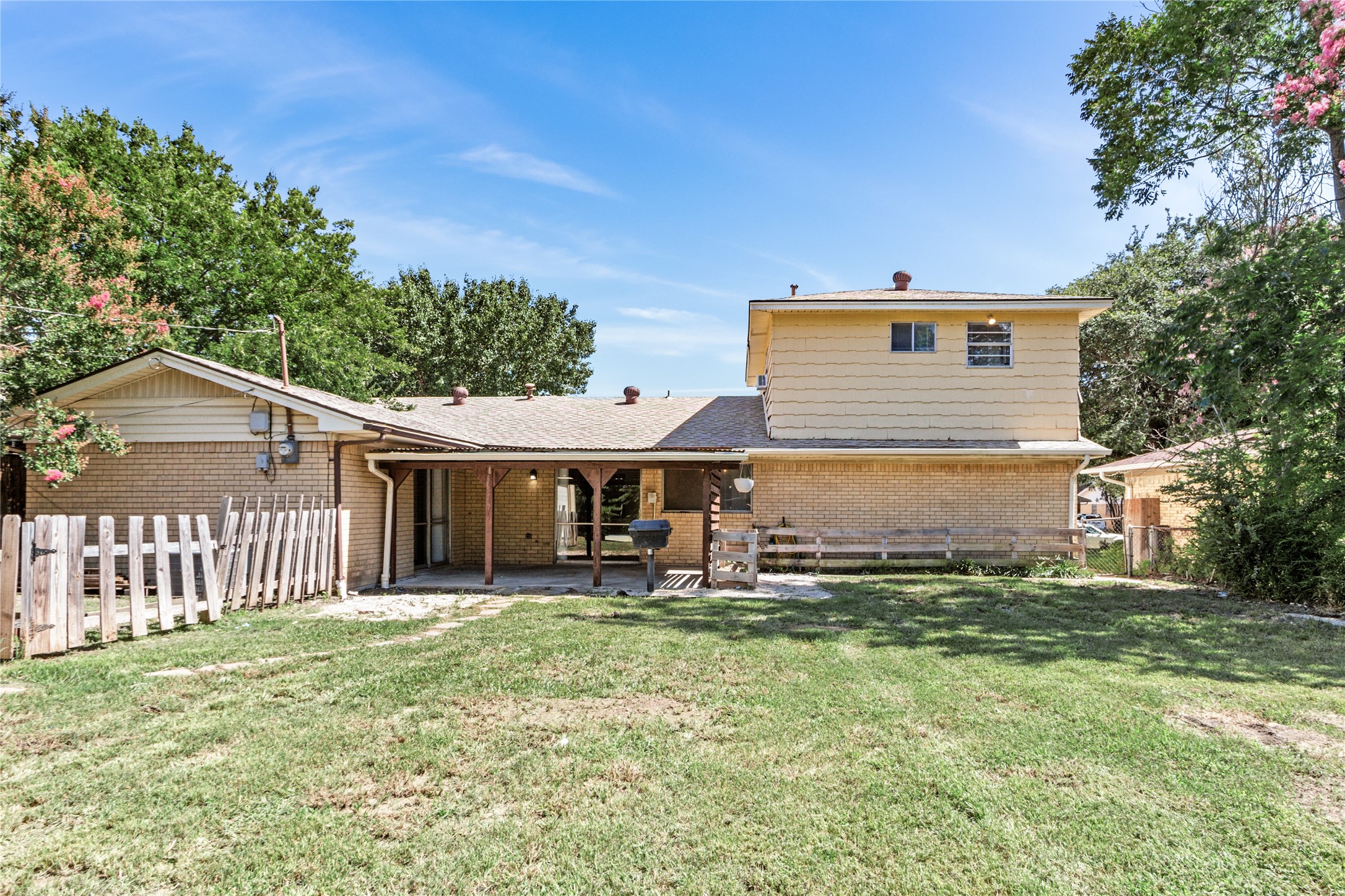 215 Jasanda Way