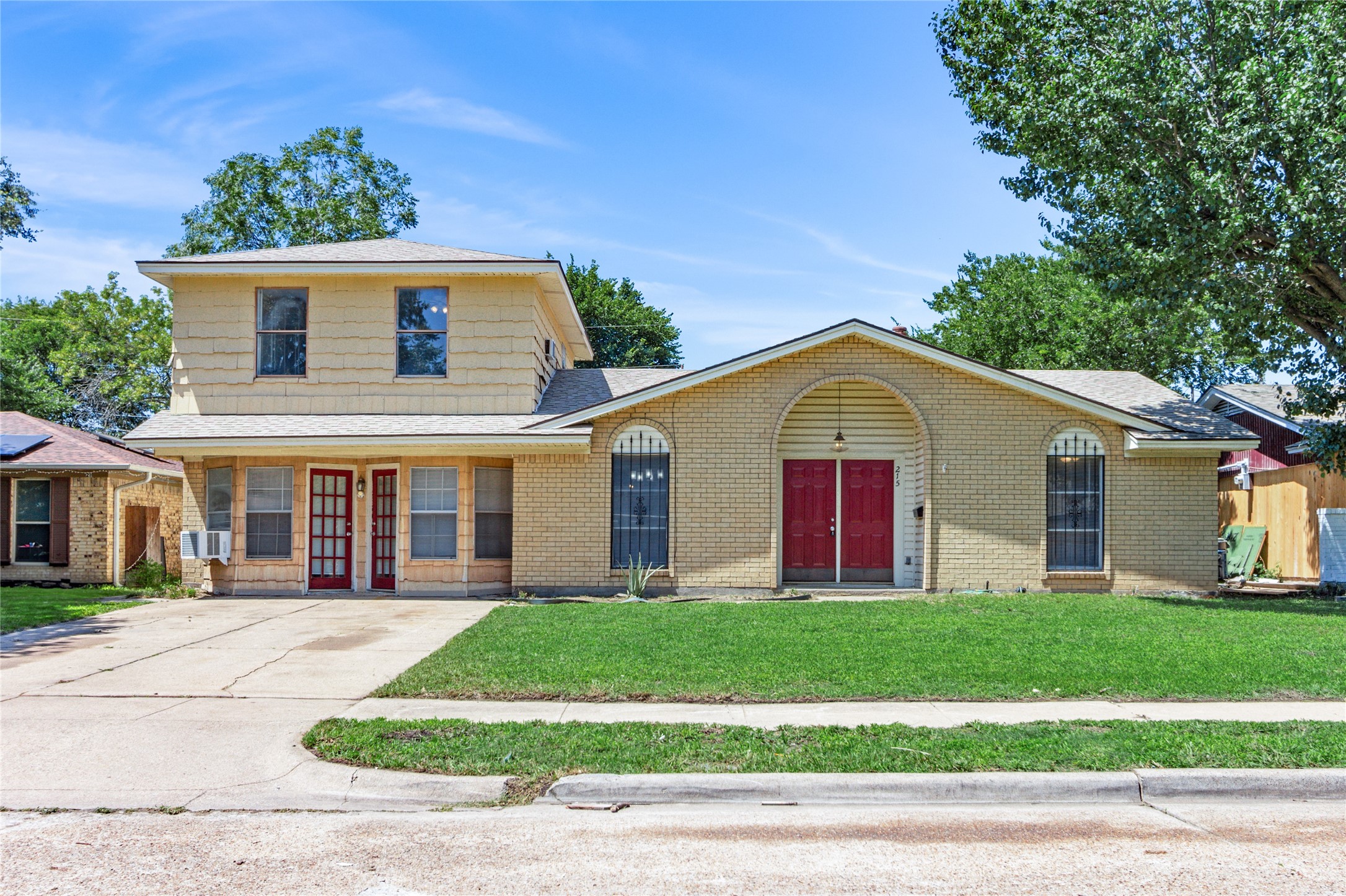 215 Jasanda Way
