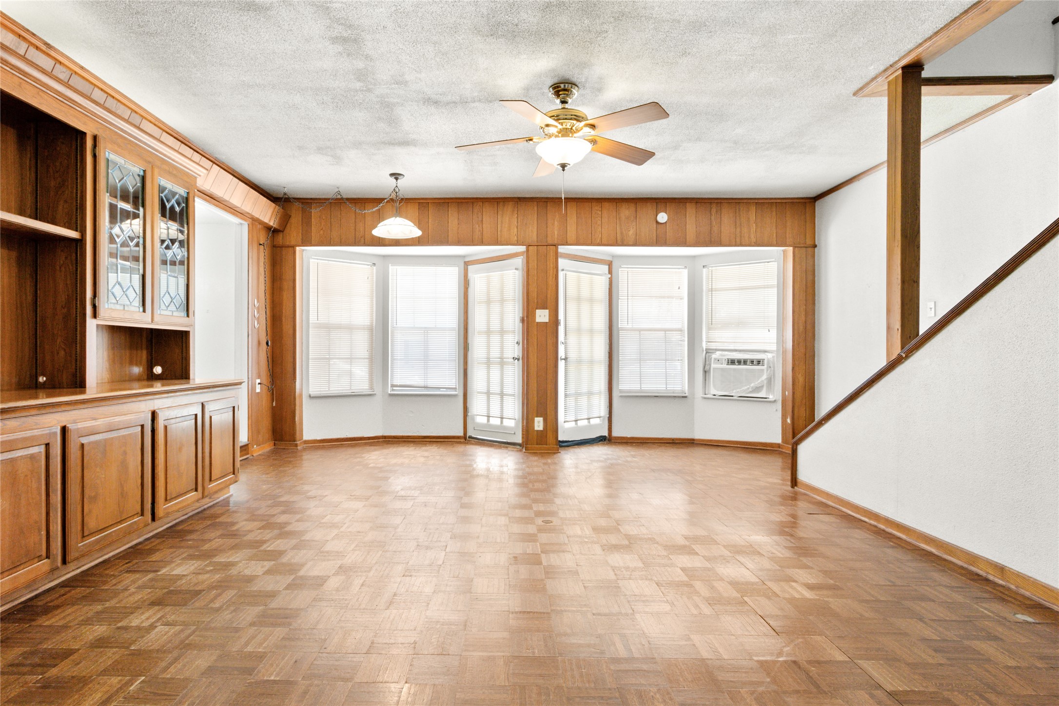 215 Jasanda Way