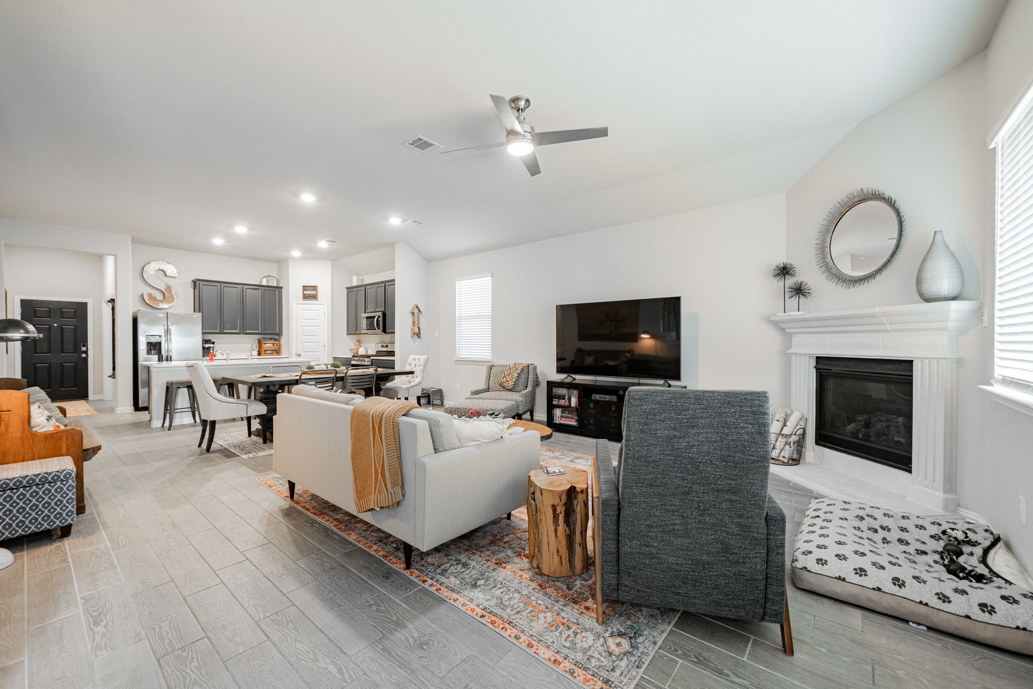 4310 Rowling Way