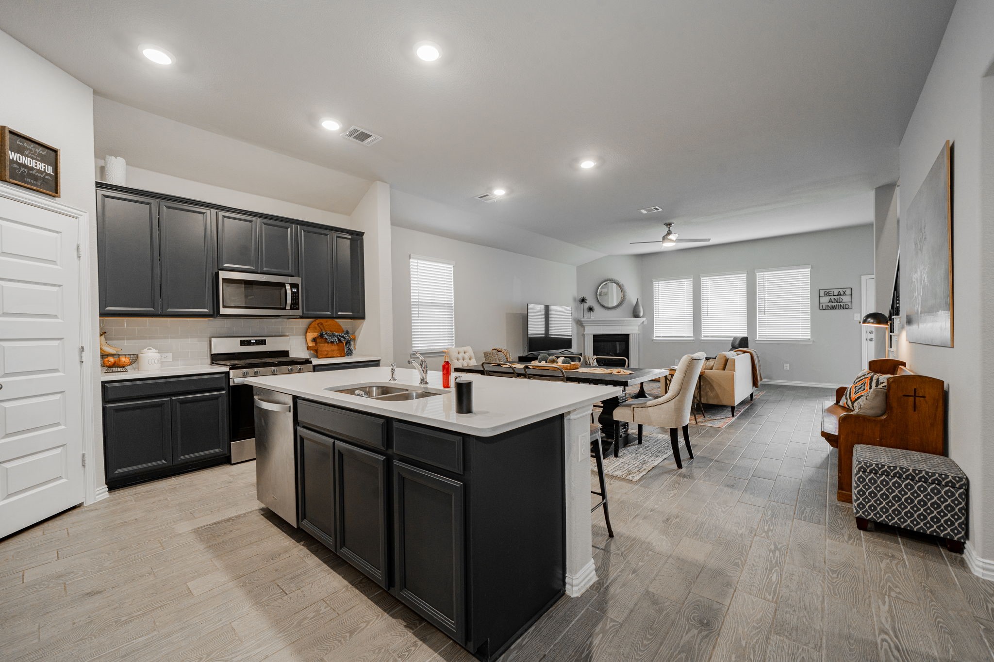 4310 Rowling Way