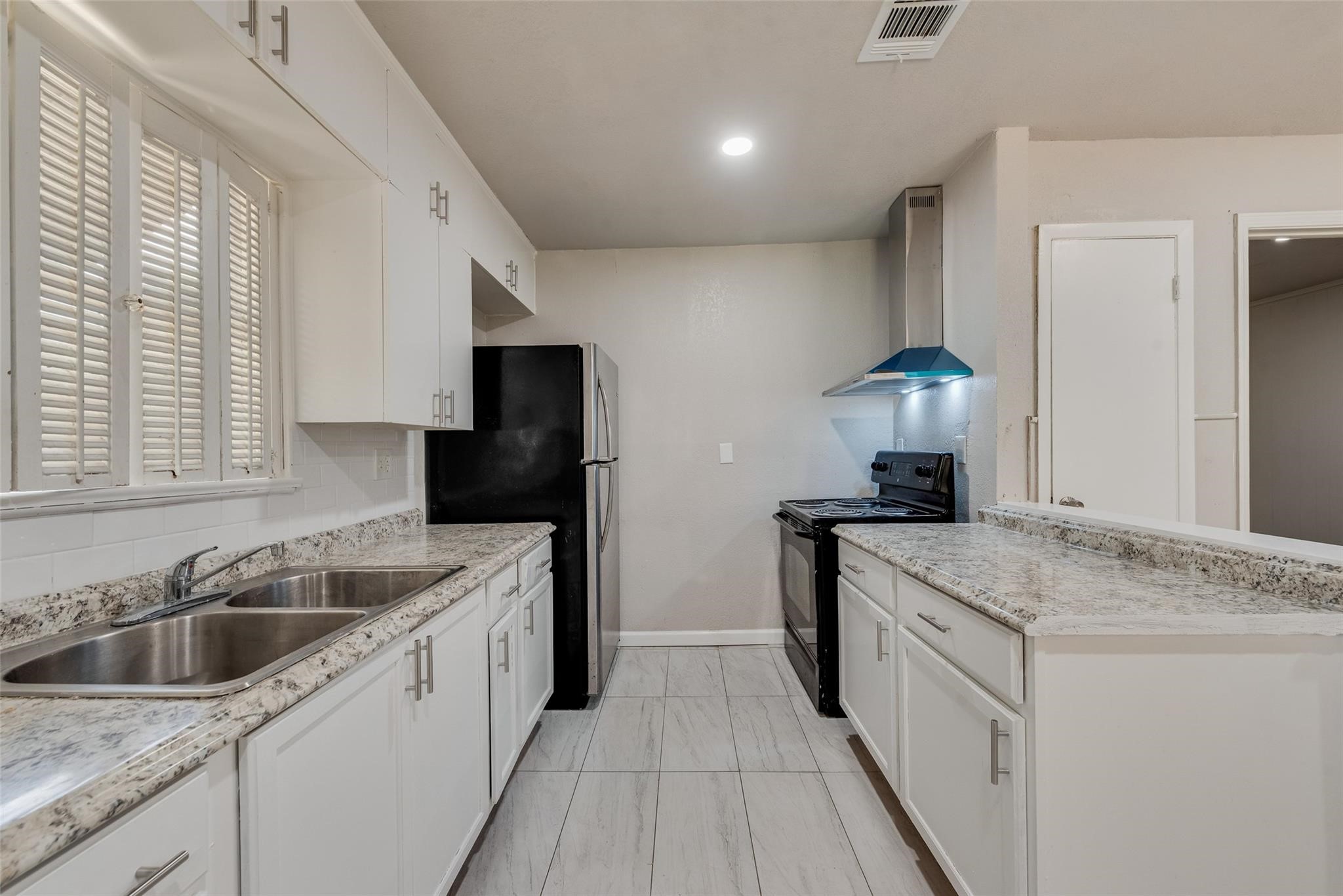 6748 Hialeah Drive