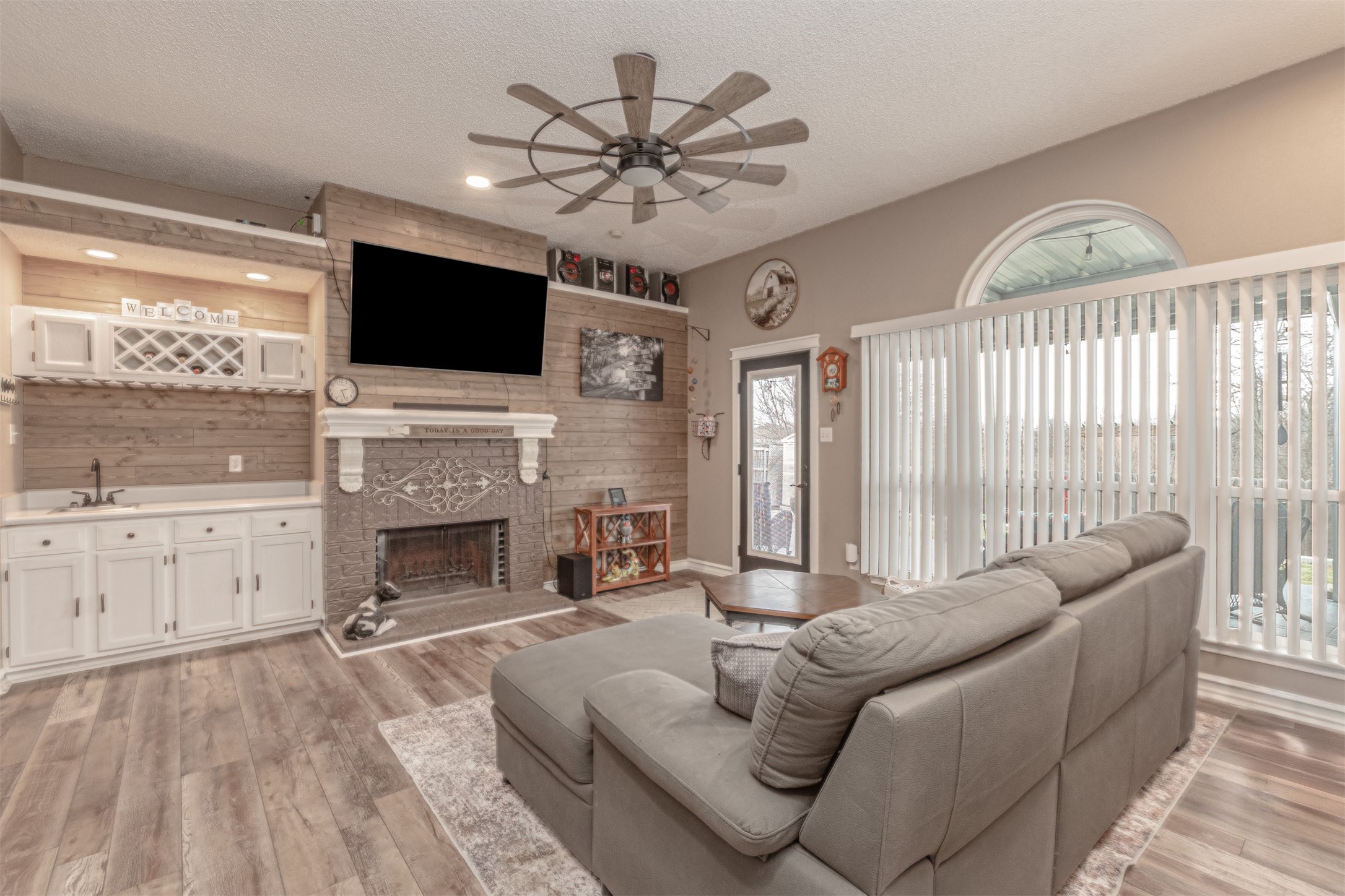 2505 Cottonwood Drive