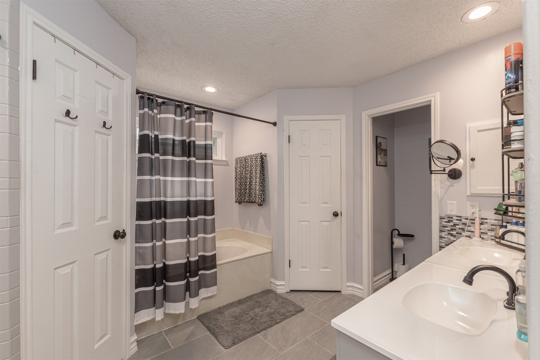 2505 Cottonwood Drive