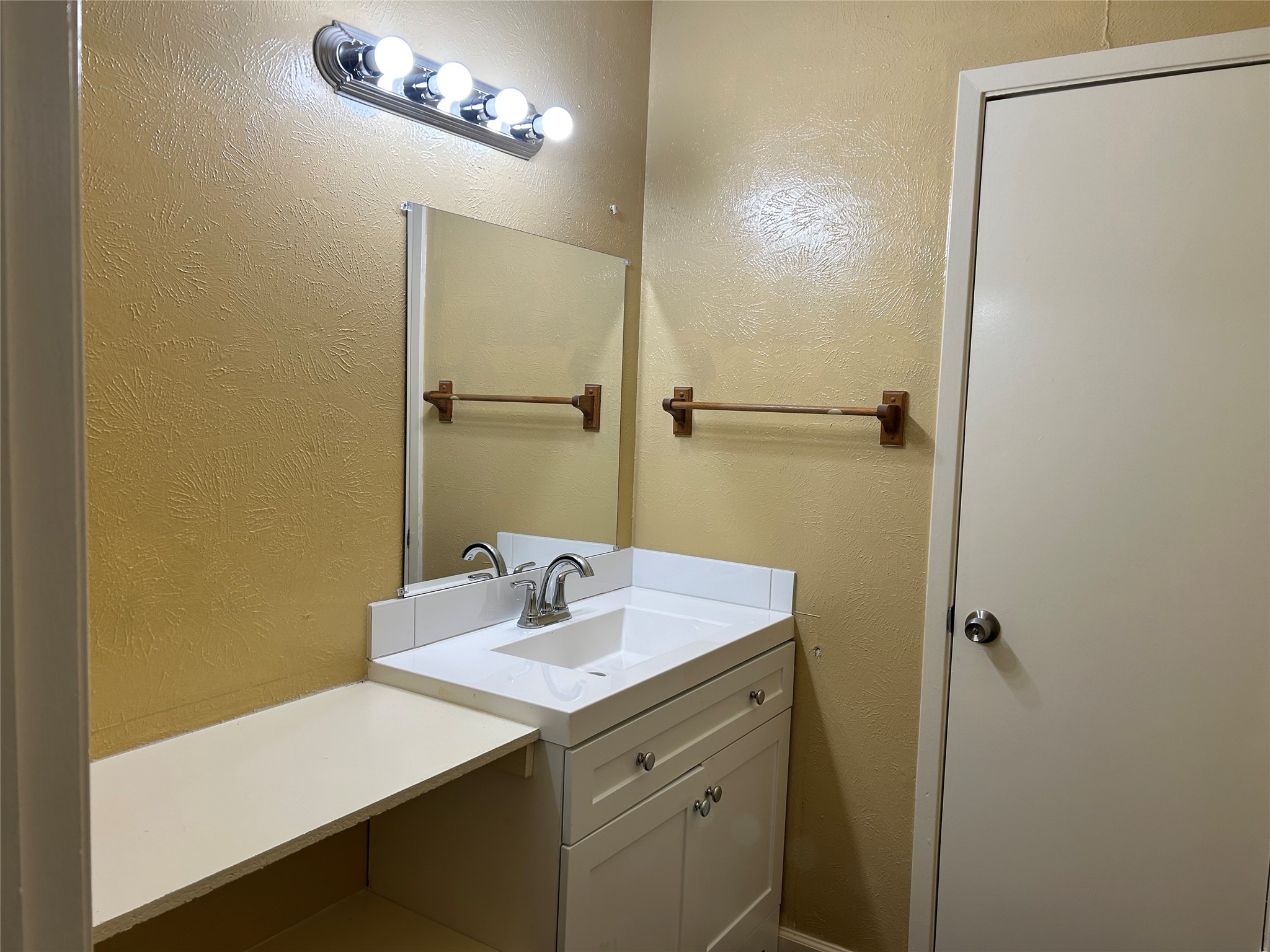 711 Ticonderoga Drive