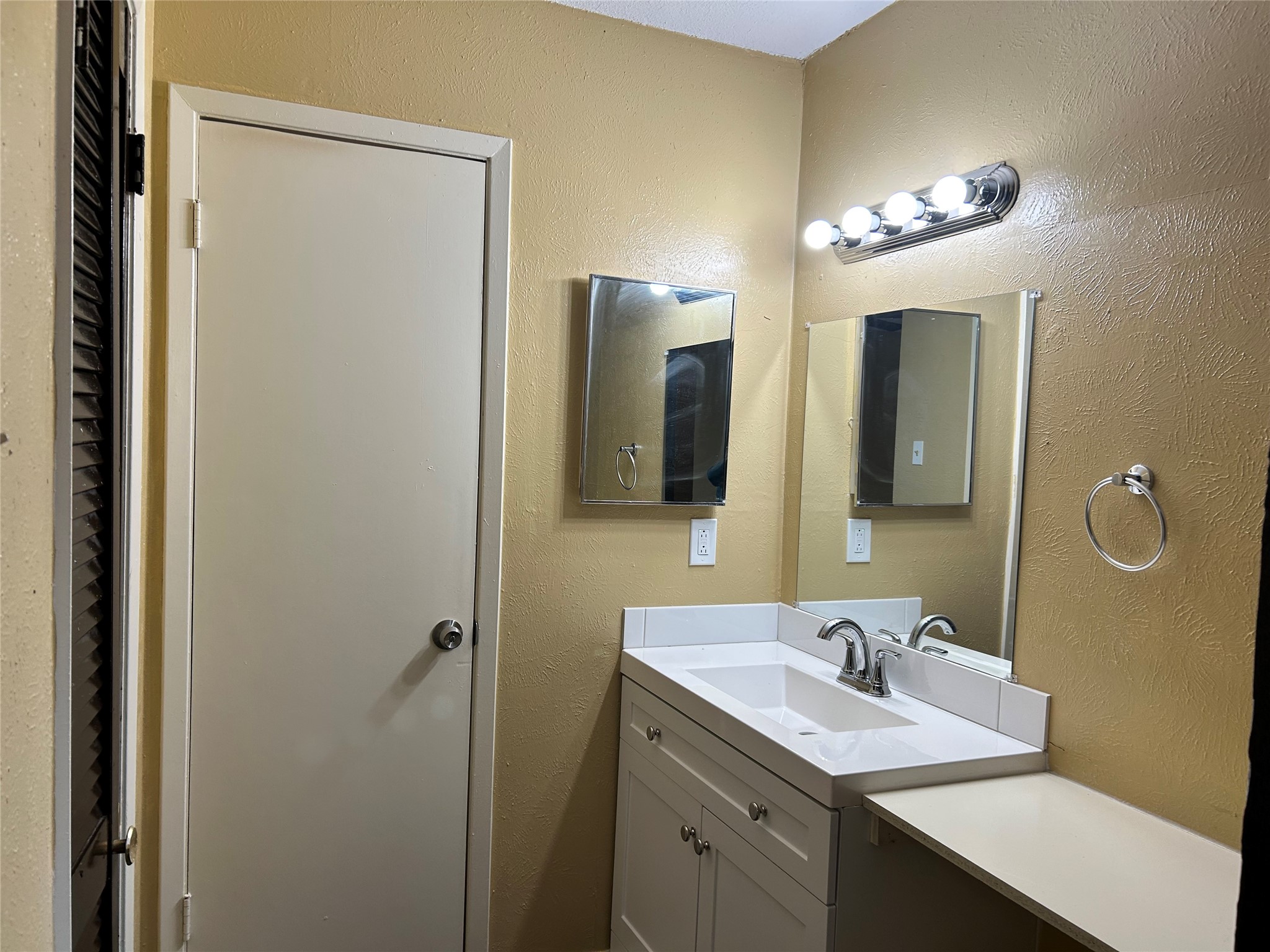 711 Ticonderoga Drive