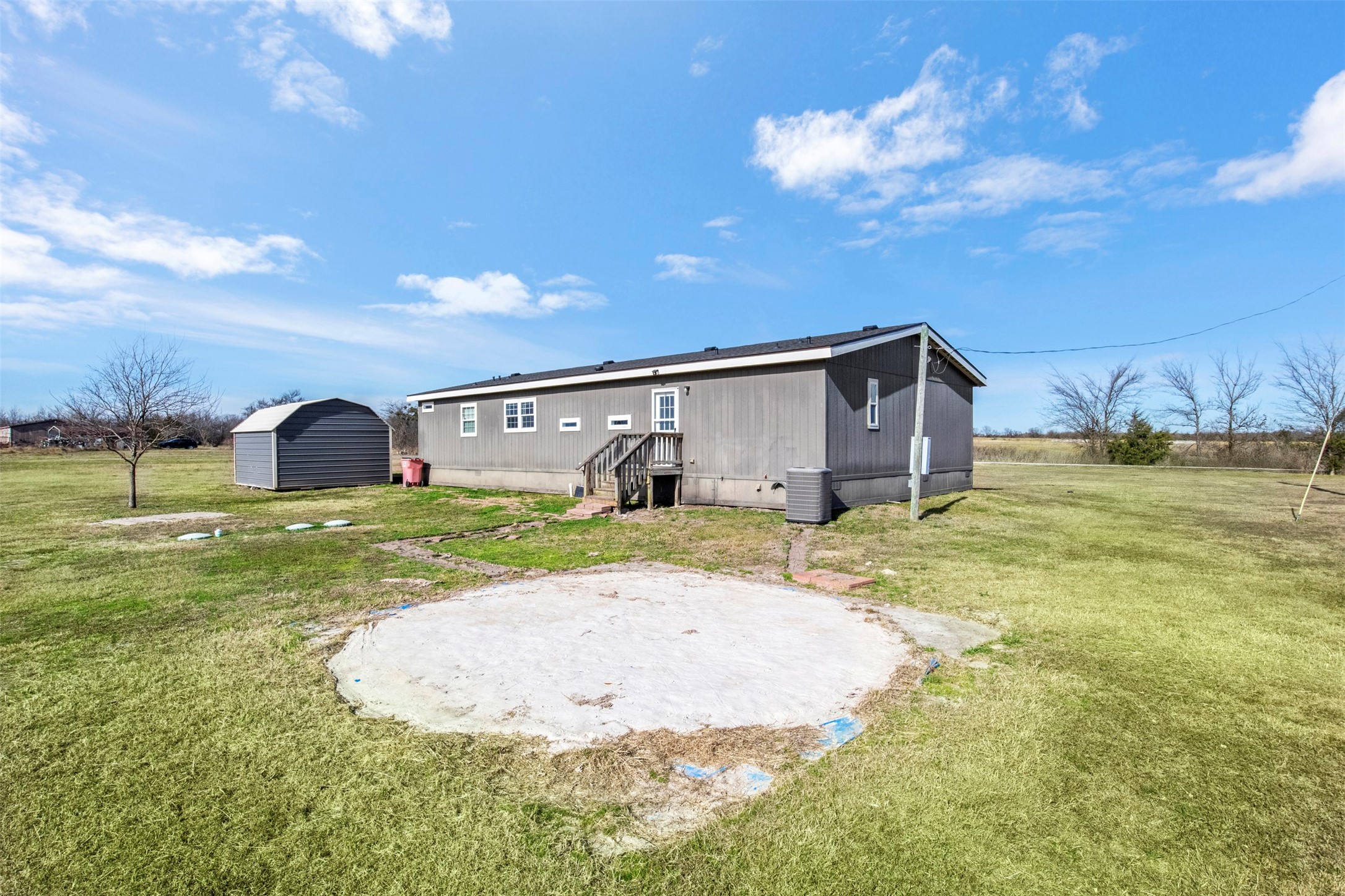 5542 County Road 1043