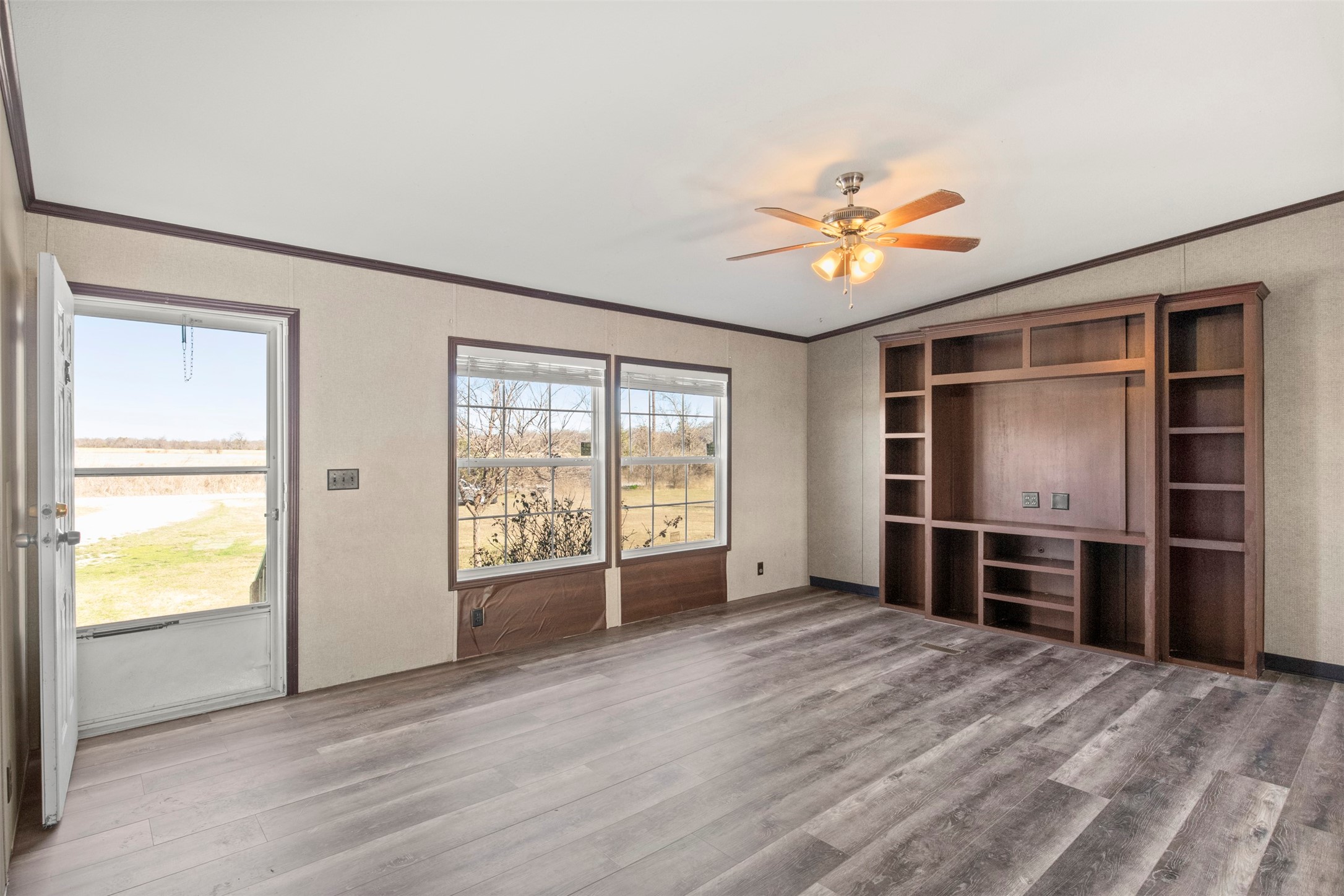 5542 County Road 1043