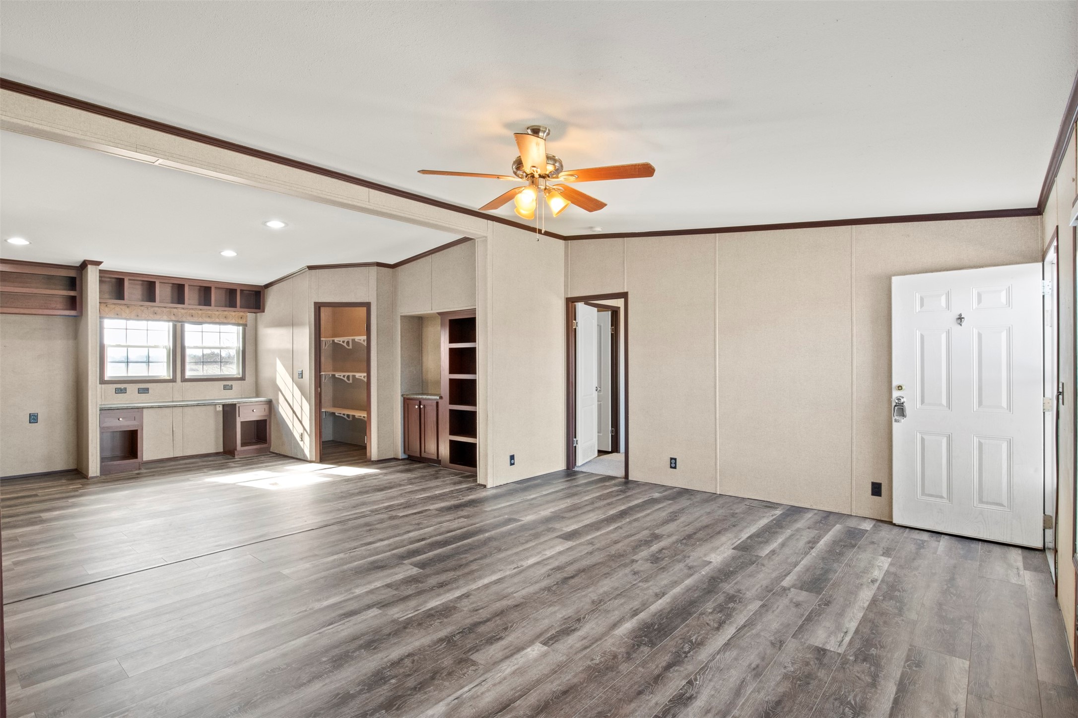 5542 County Road 1043