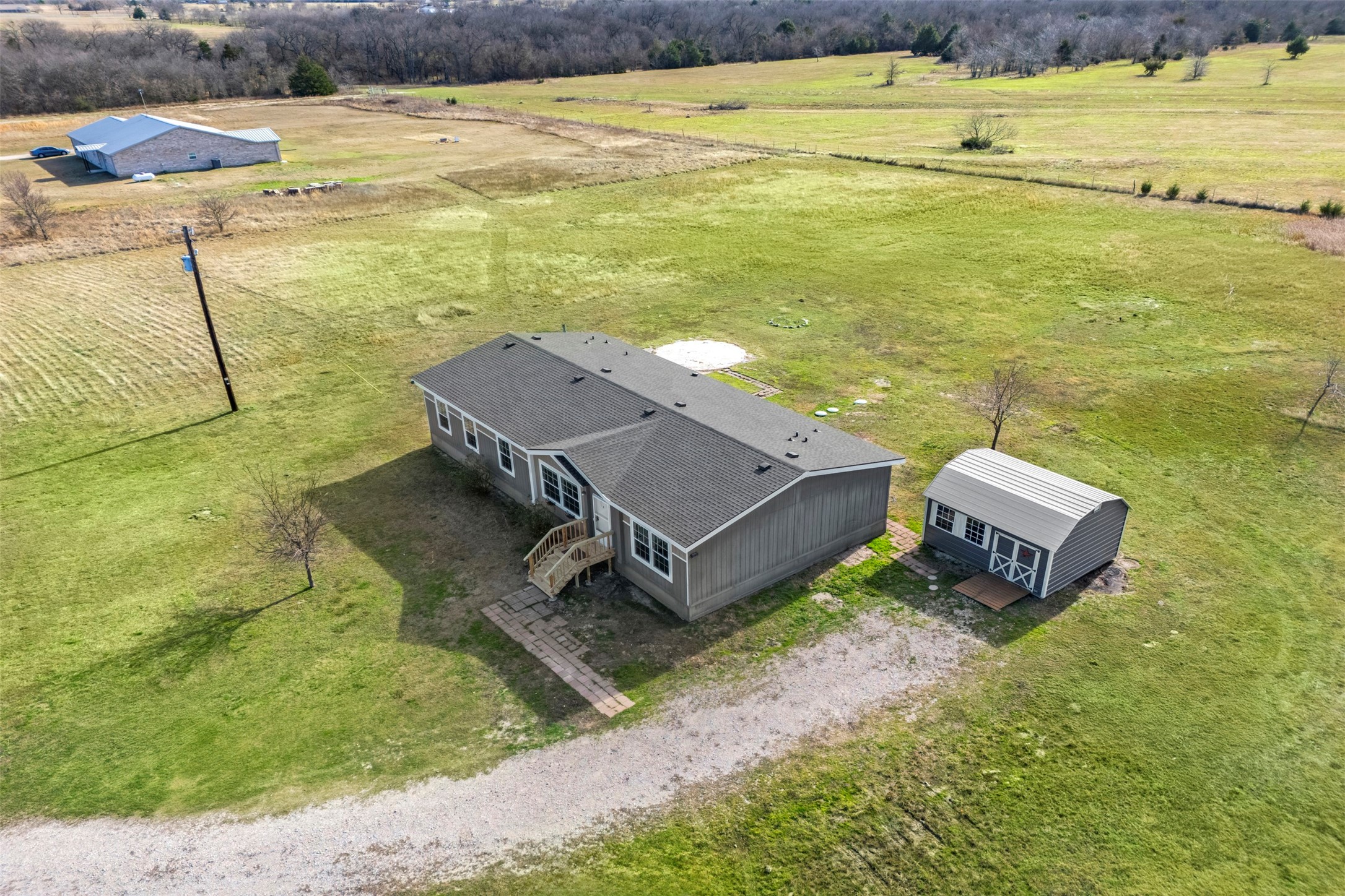 5542 County Road 1043