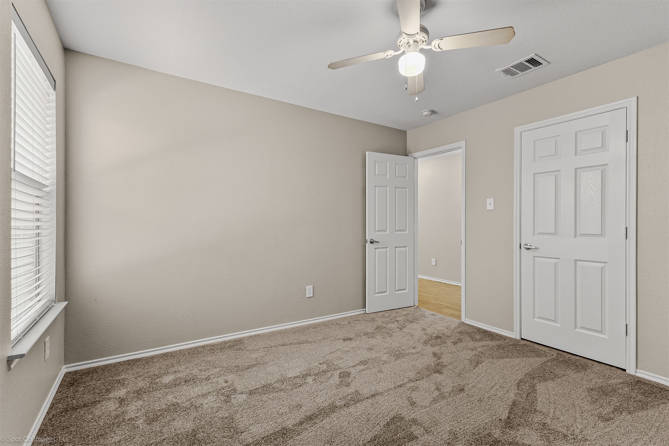 2821 Mockingbird Street