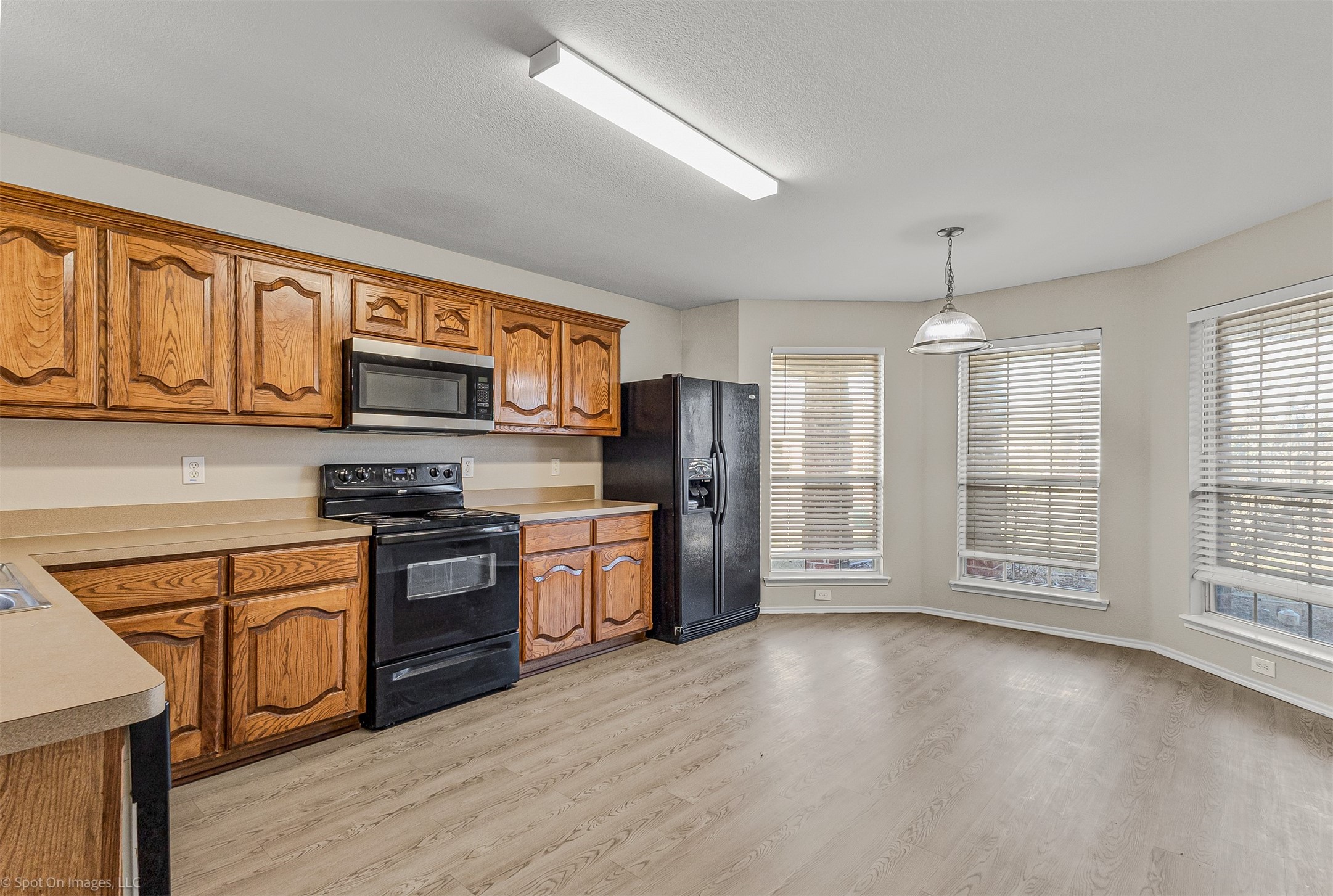 2821 Mockingbird Street