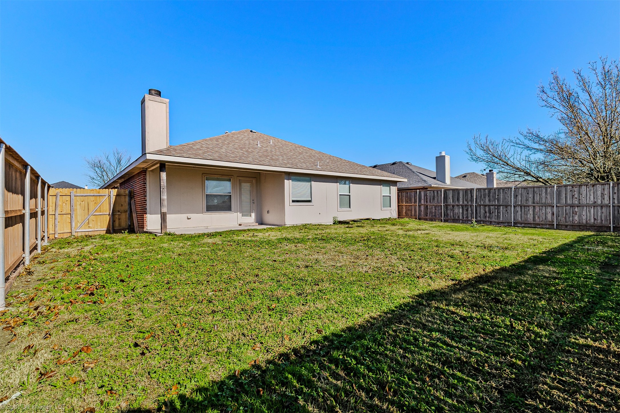2821 Mockingbird Street