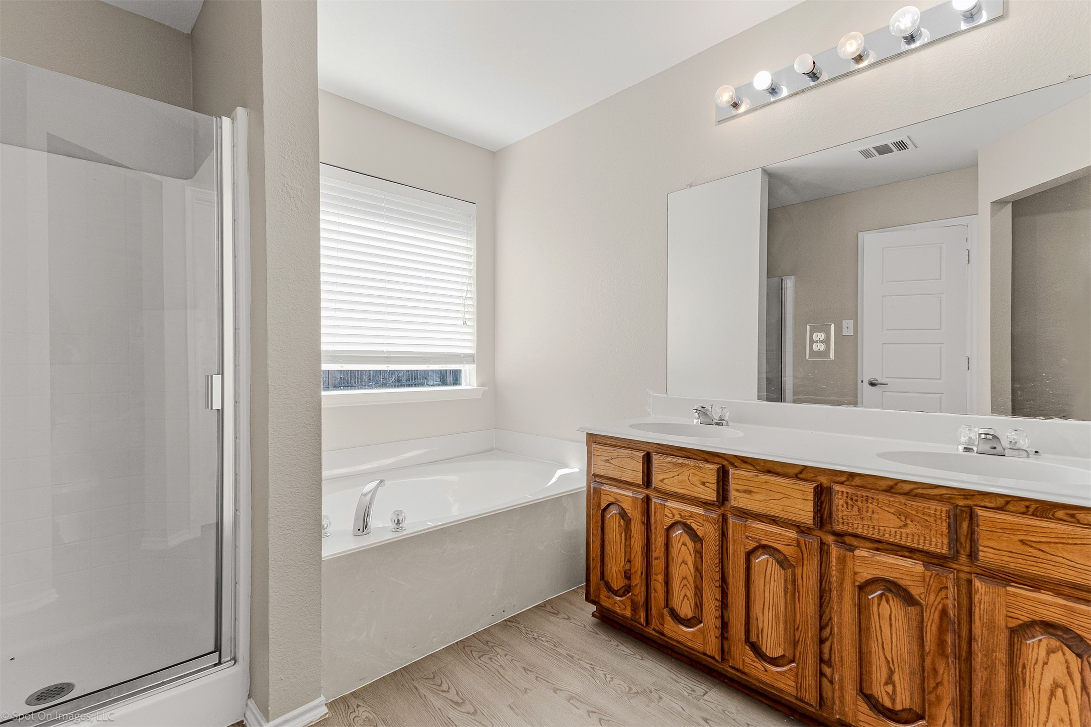 2821 Mockingbird Street