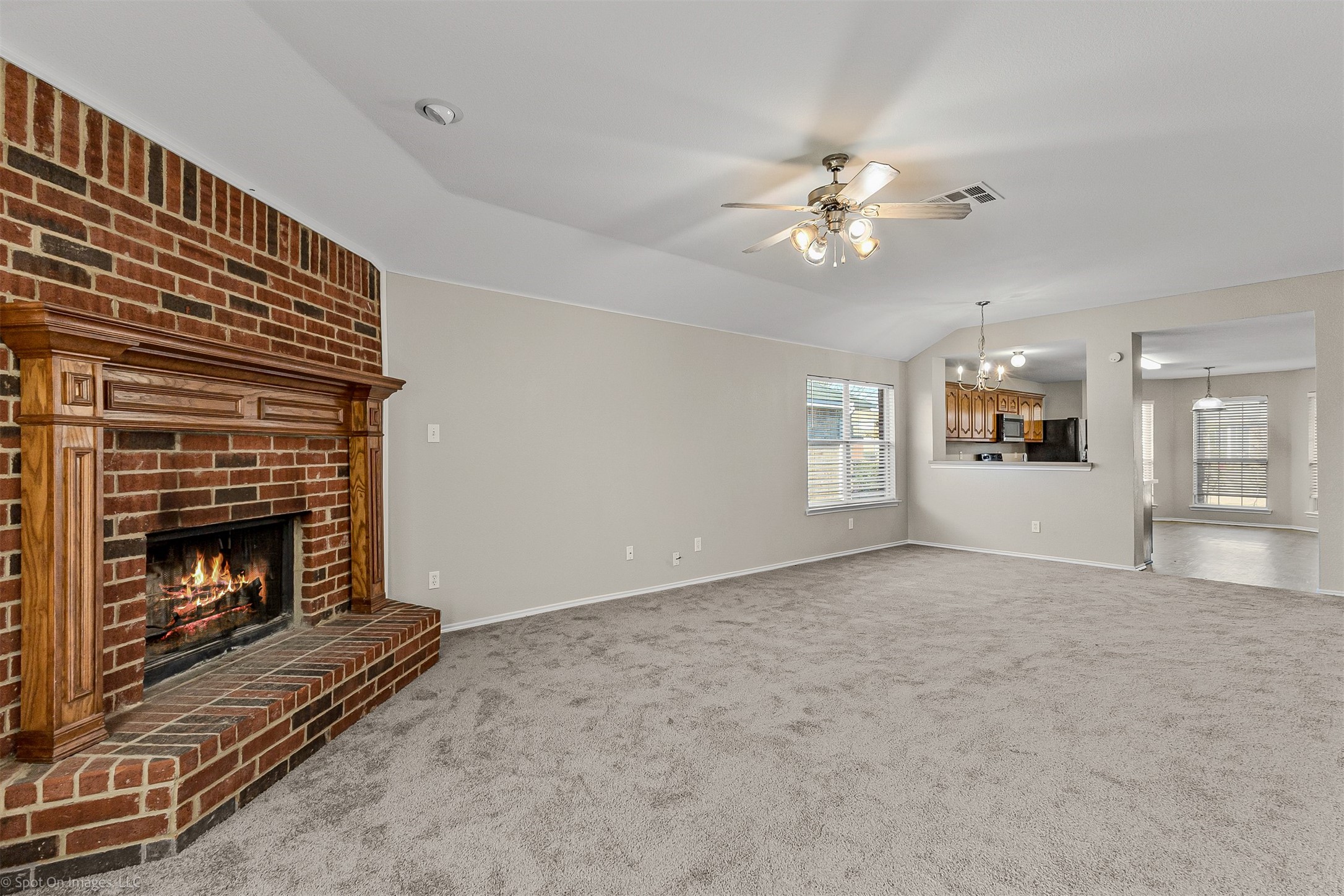 2821 Mockingbird Street