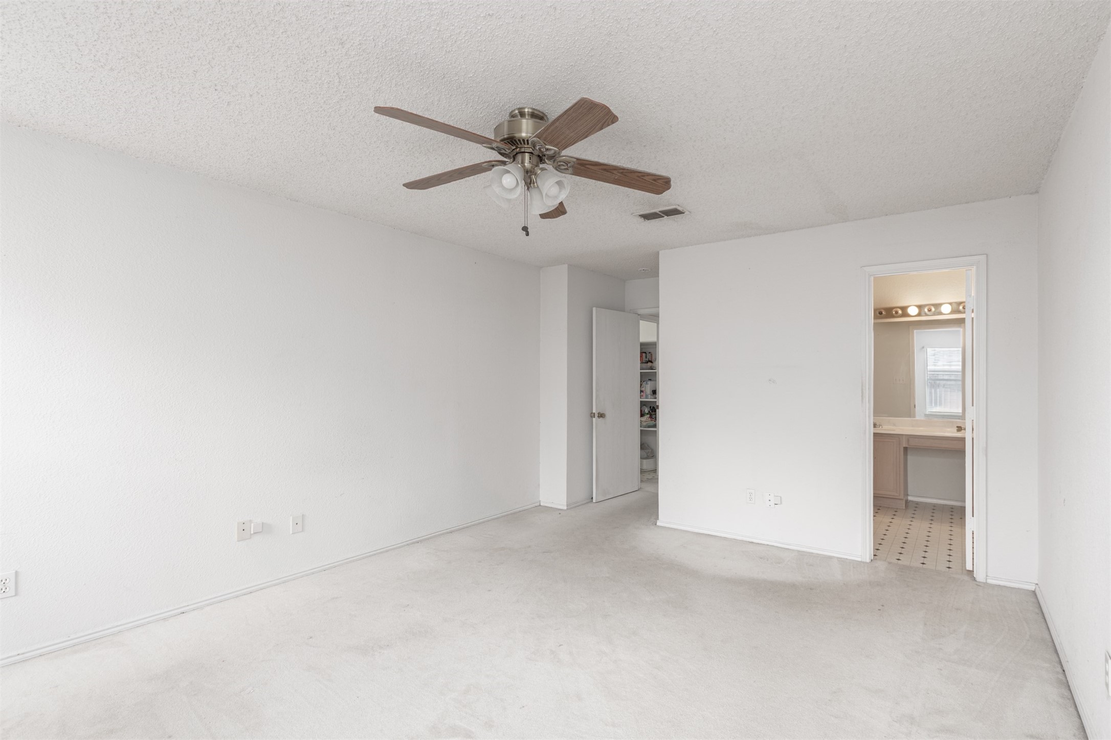 10225 Pleasant Mound Drive