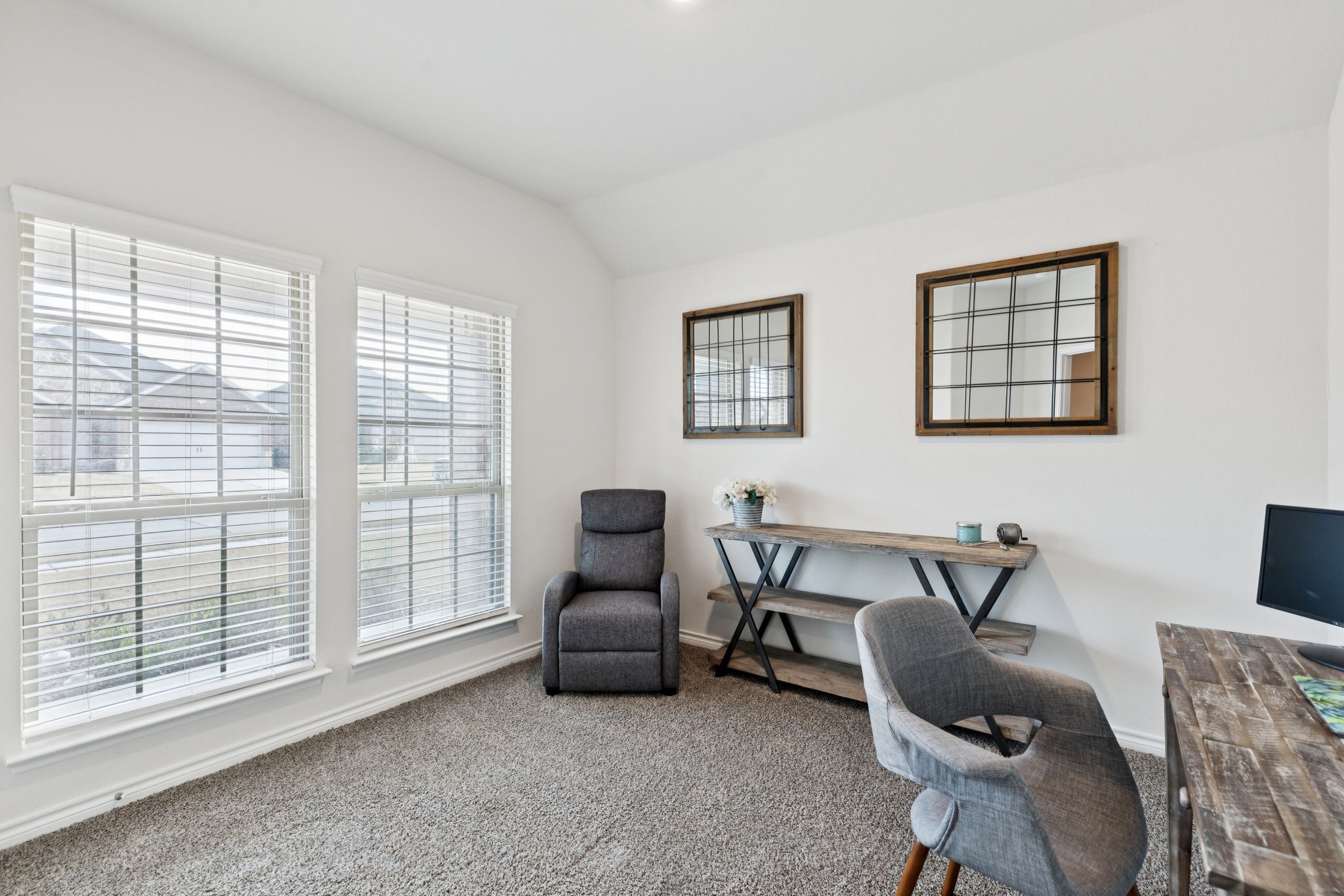 715 Philadelphia Street