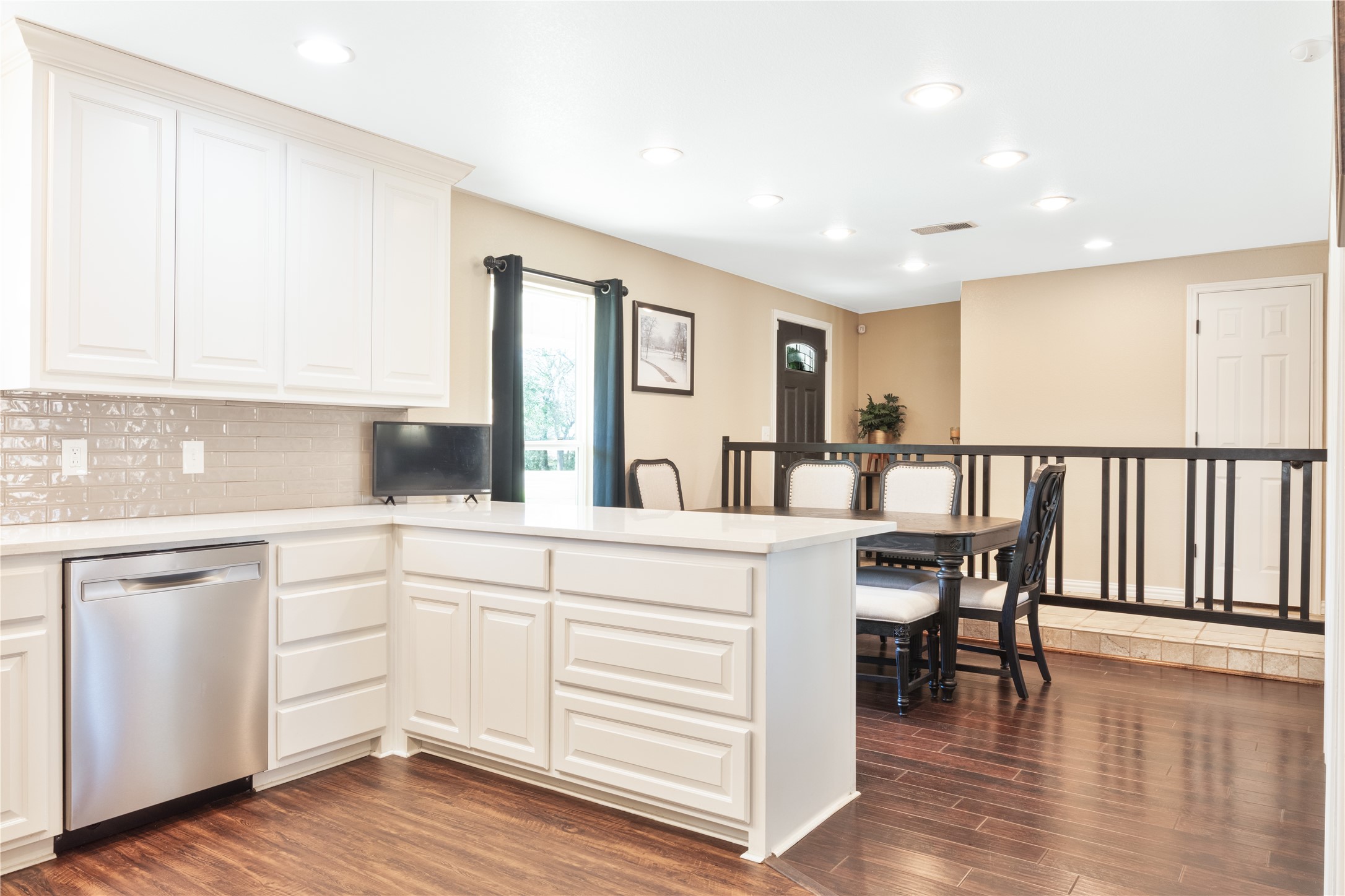 104 Private Road 1280