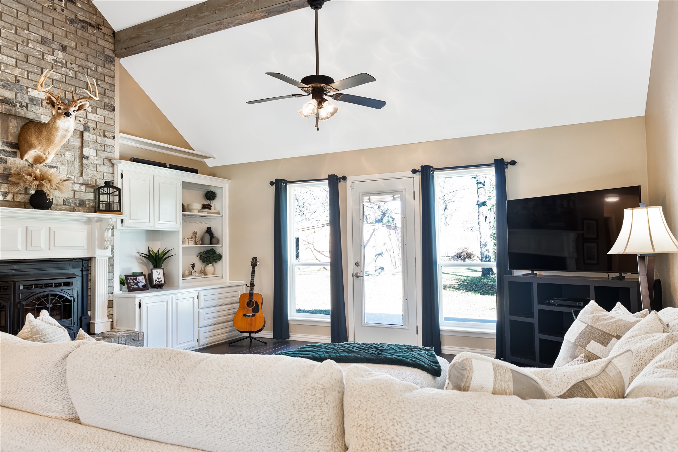 104 Private Road 1280