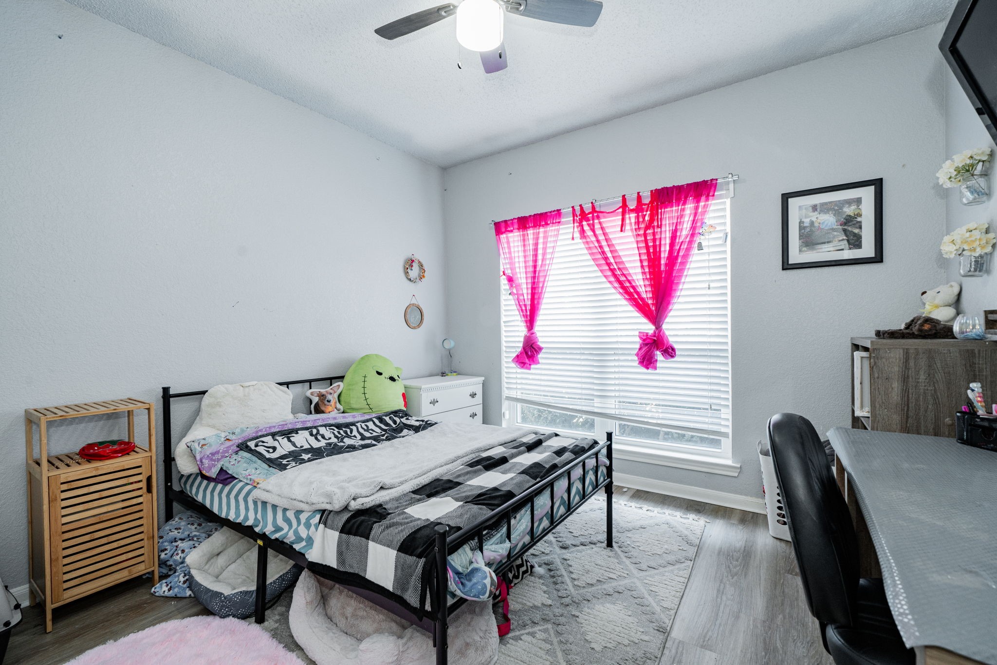 2102 Greenview Drive