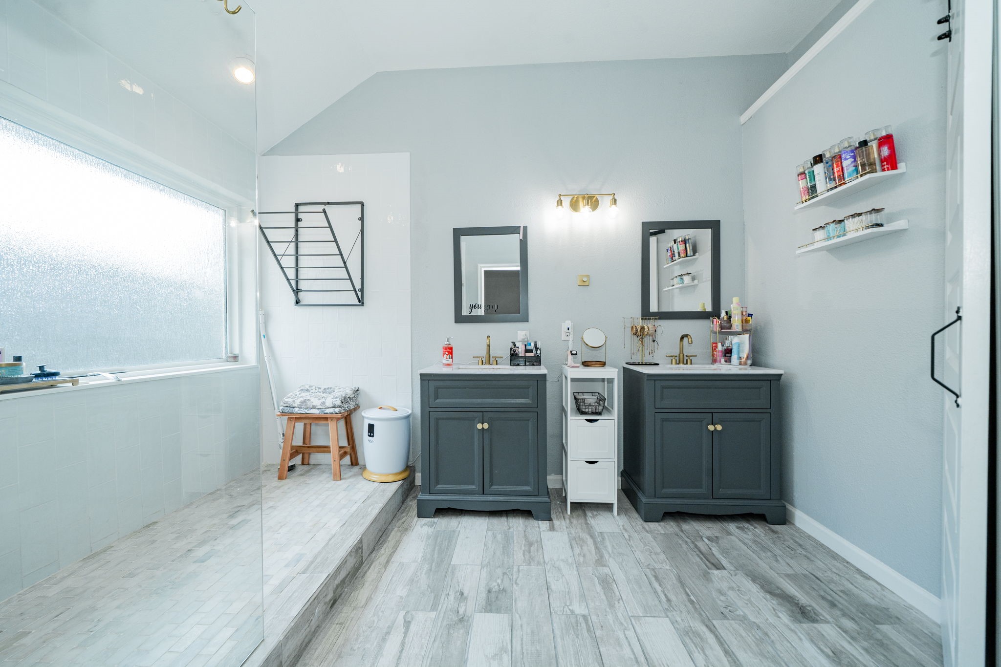 2102 Greenview Drive