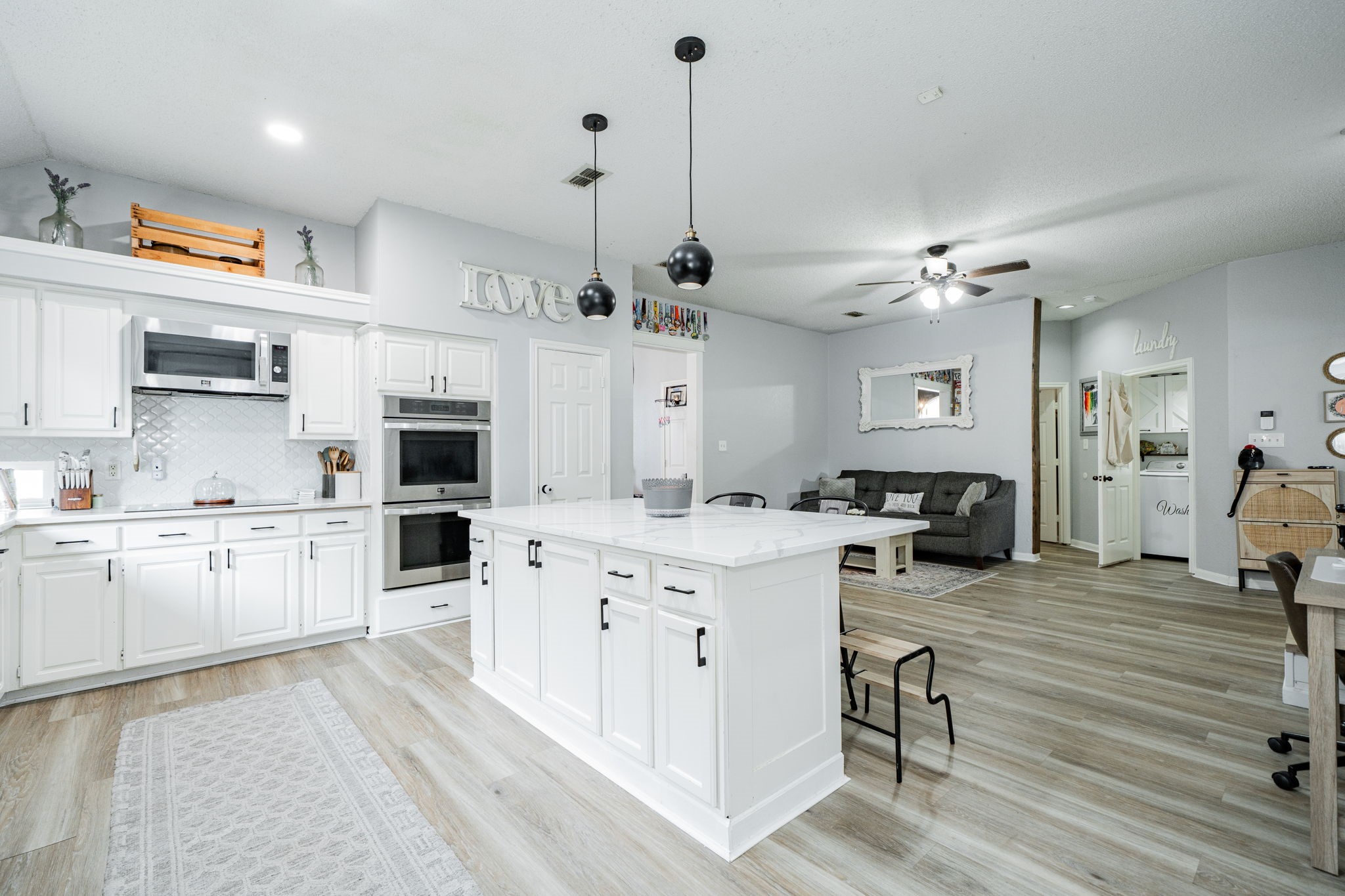 2102 Greenview Drive