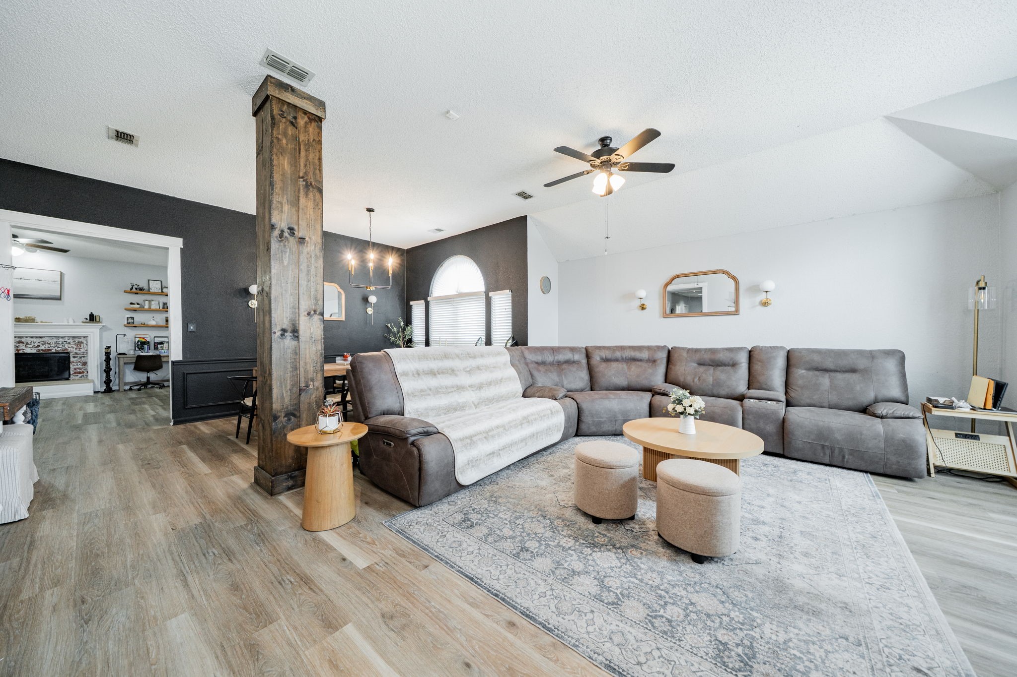 2102 Greenview Drive