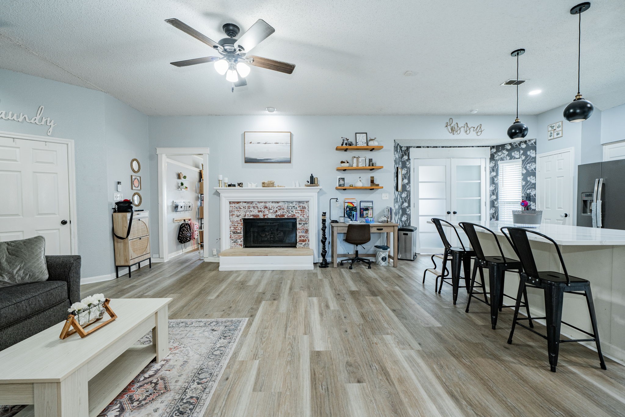 2102 Greenview Drive