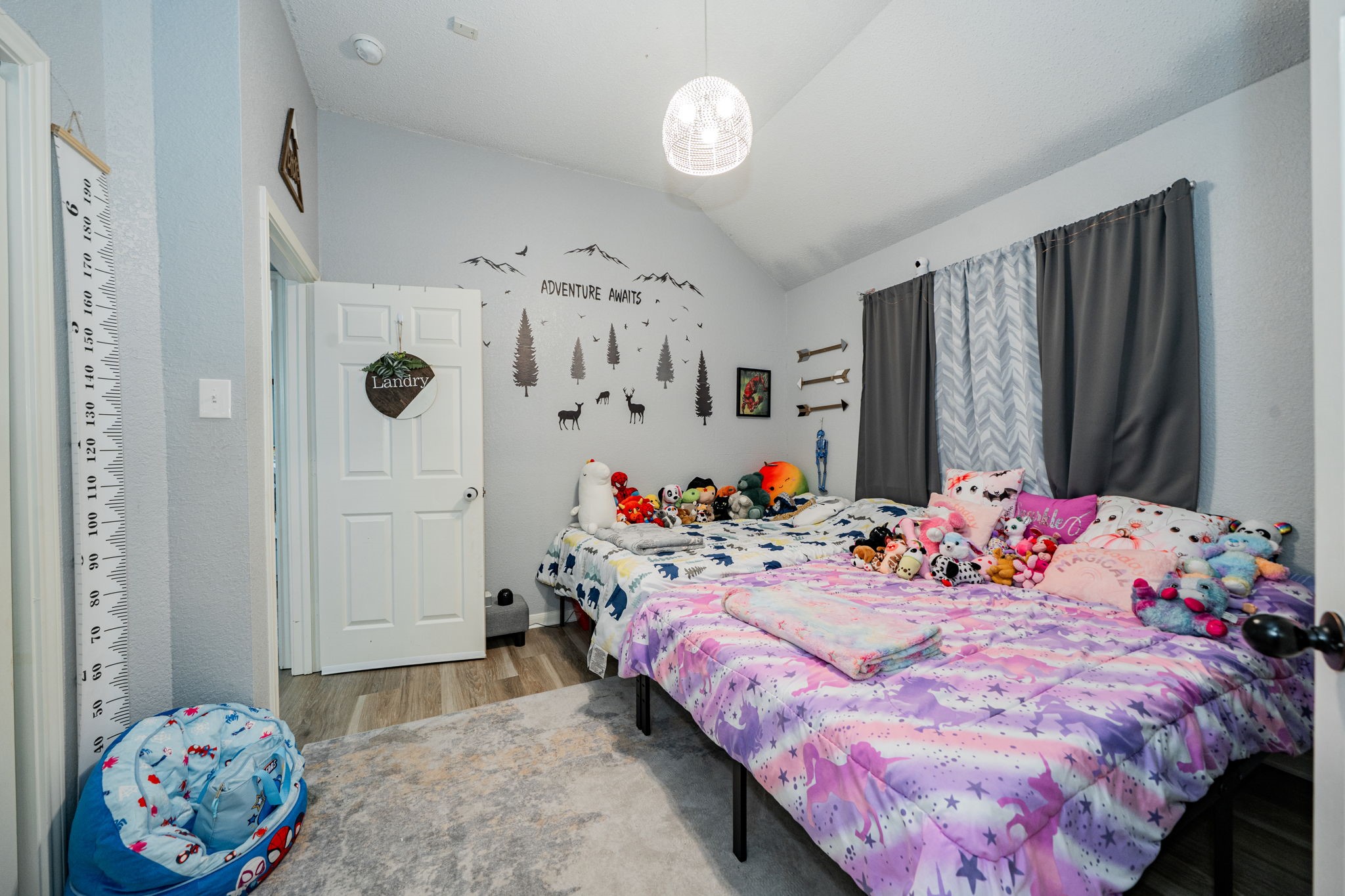 2102 Greenview Drive