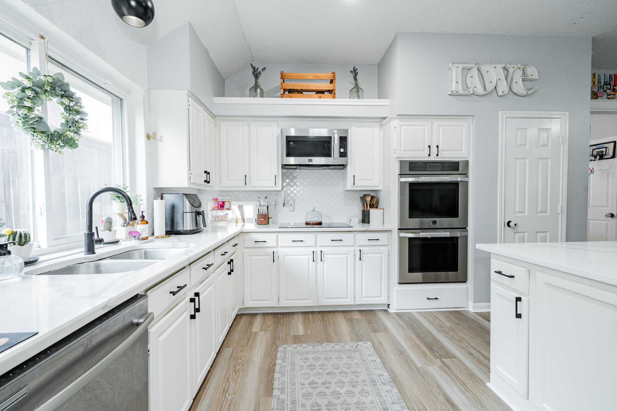 2102 Greenview Drive